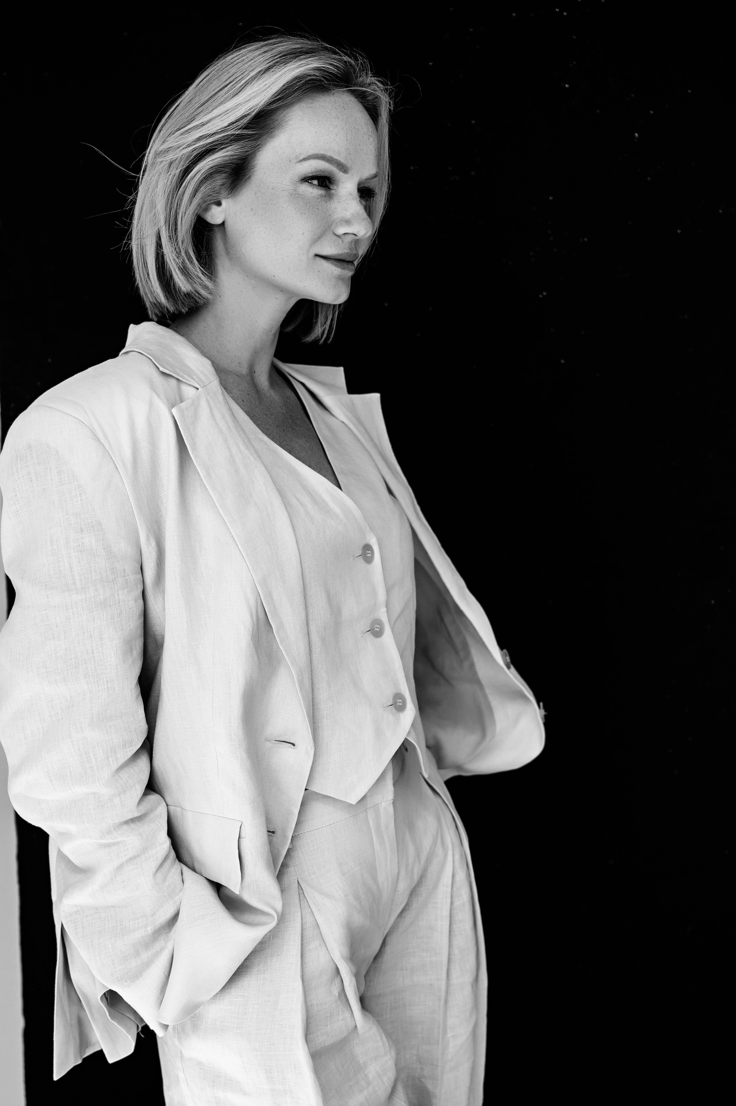 Олеся. Профессиональный фотограф беременности в СПБ. Стильные фотосессии беременности в стиле минимализм и классическая фотография