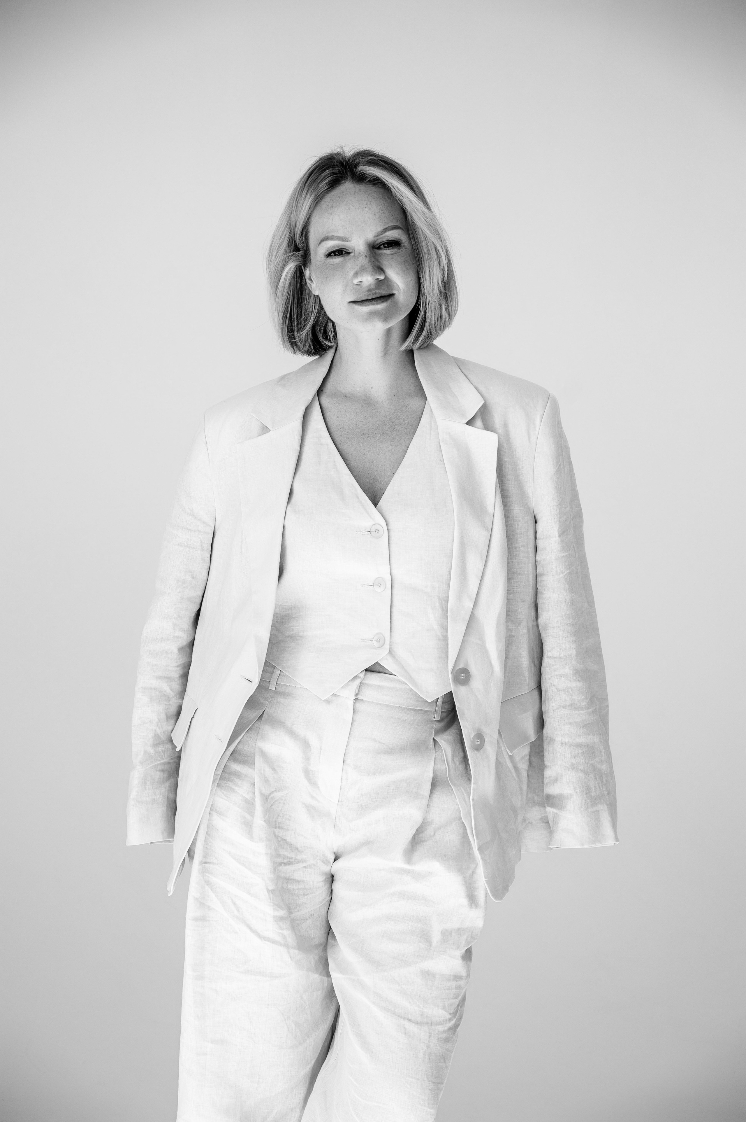 Олеся. Профессиональный фотограф беременности в СПБ. Стильные фотосессии беременности в стиле минимализм и классическая фотография