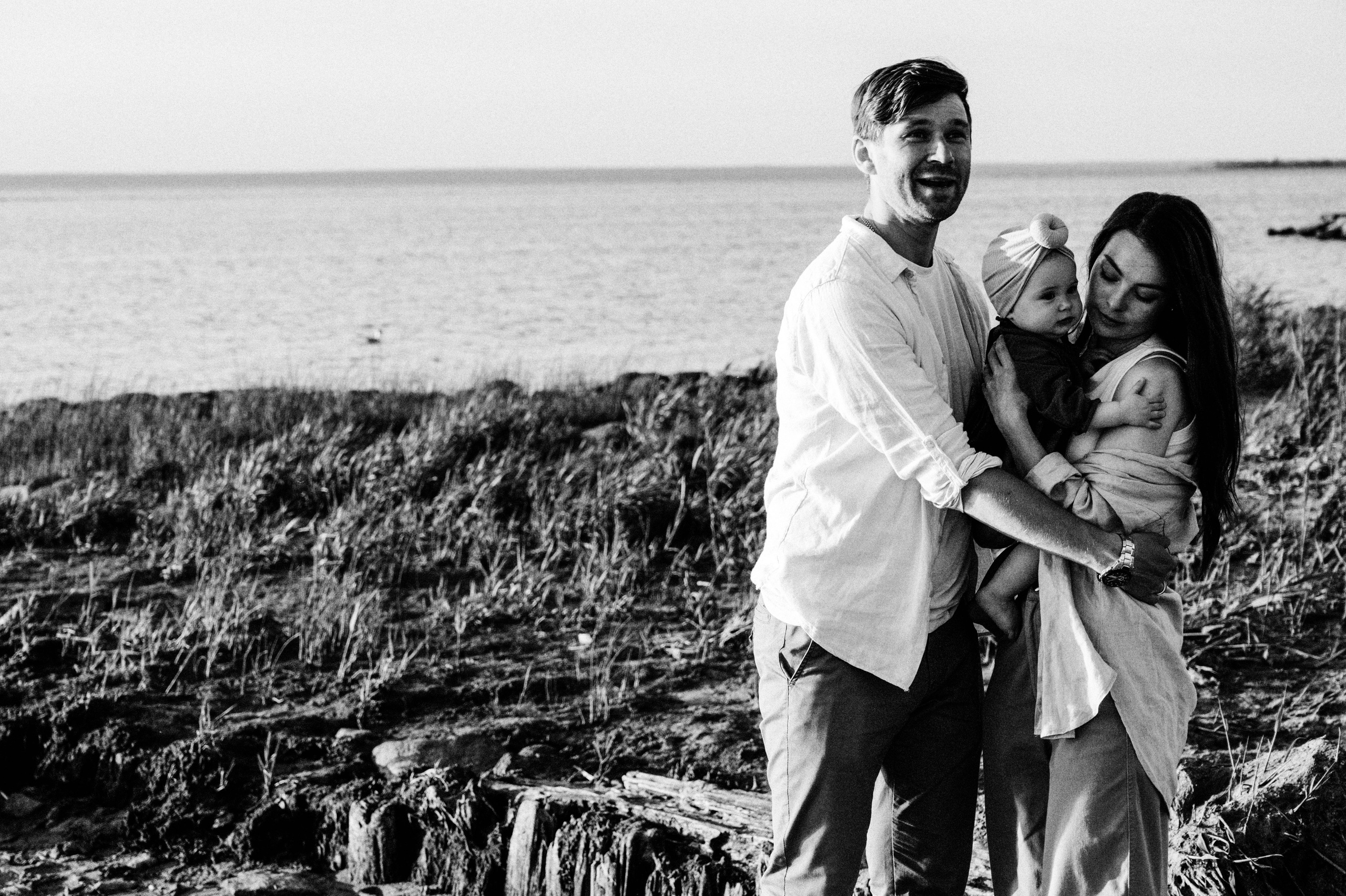 Ира, Игорь и Полина. Профессиональный фотограф беременности в СПБ. Стильные фотосессии беременности в стиле минимализм и классическая фотография