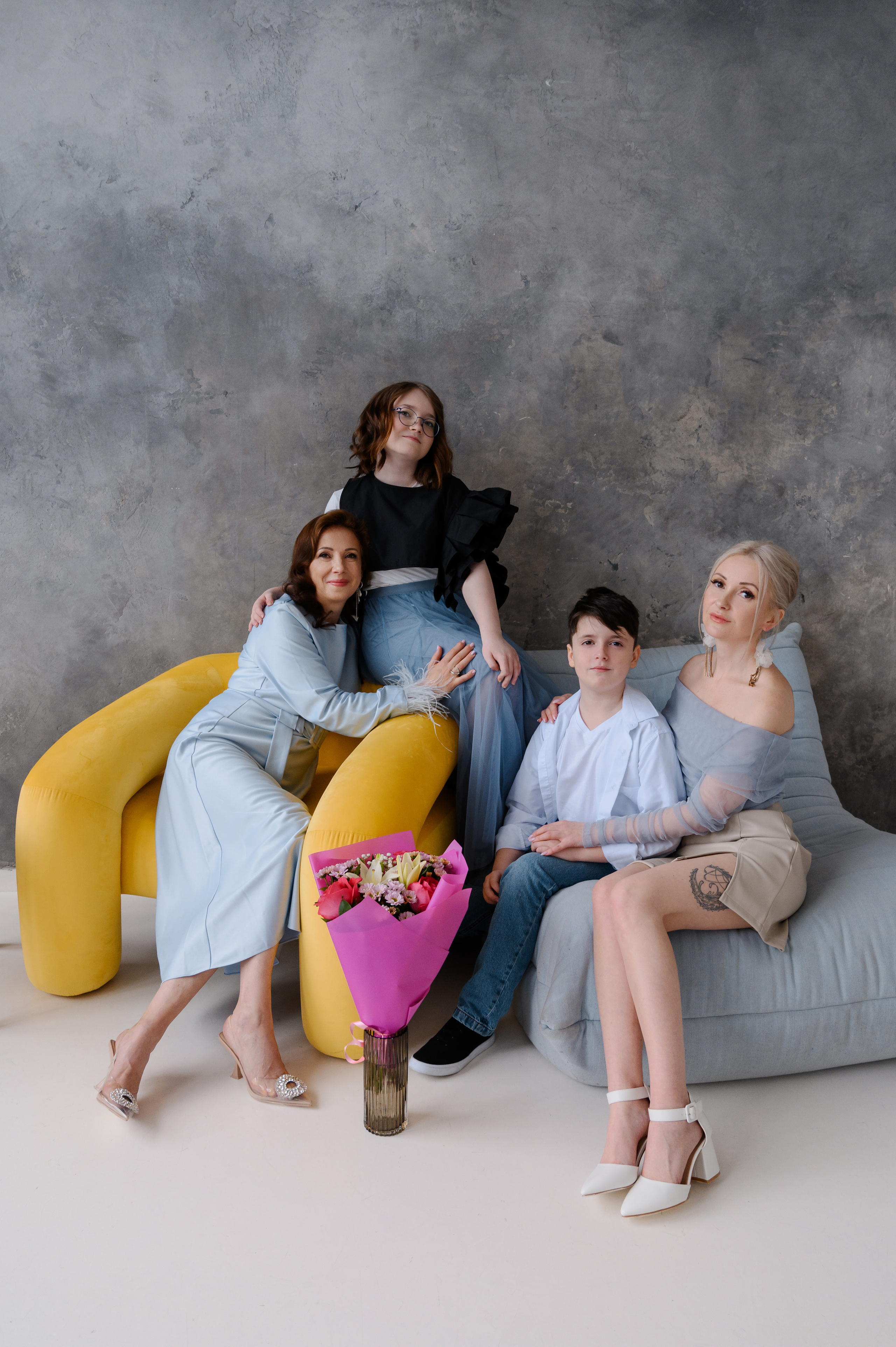 Ксения. Профессиональный фотограф беременности в СПБ. Стильные фотосессии беременности в стиле минимализм и классическая фотография