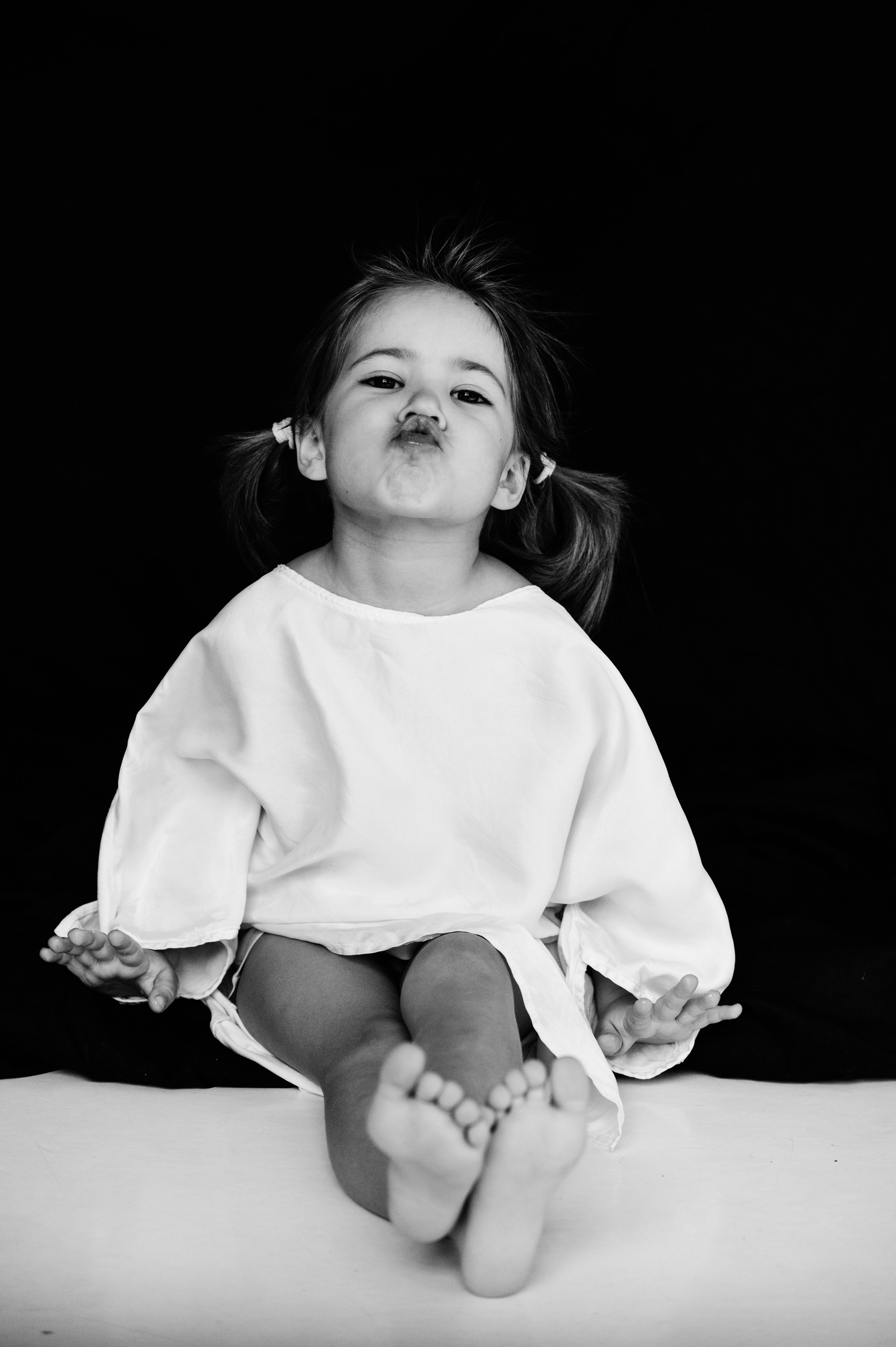 Дарья. Профессиональный фотограф беременности в СПБ. Стильные фотосессии беременности в стиле минимализм и классическая фотография