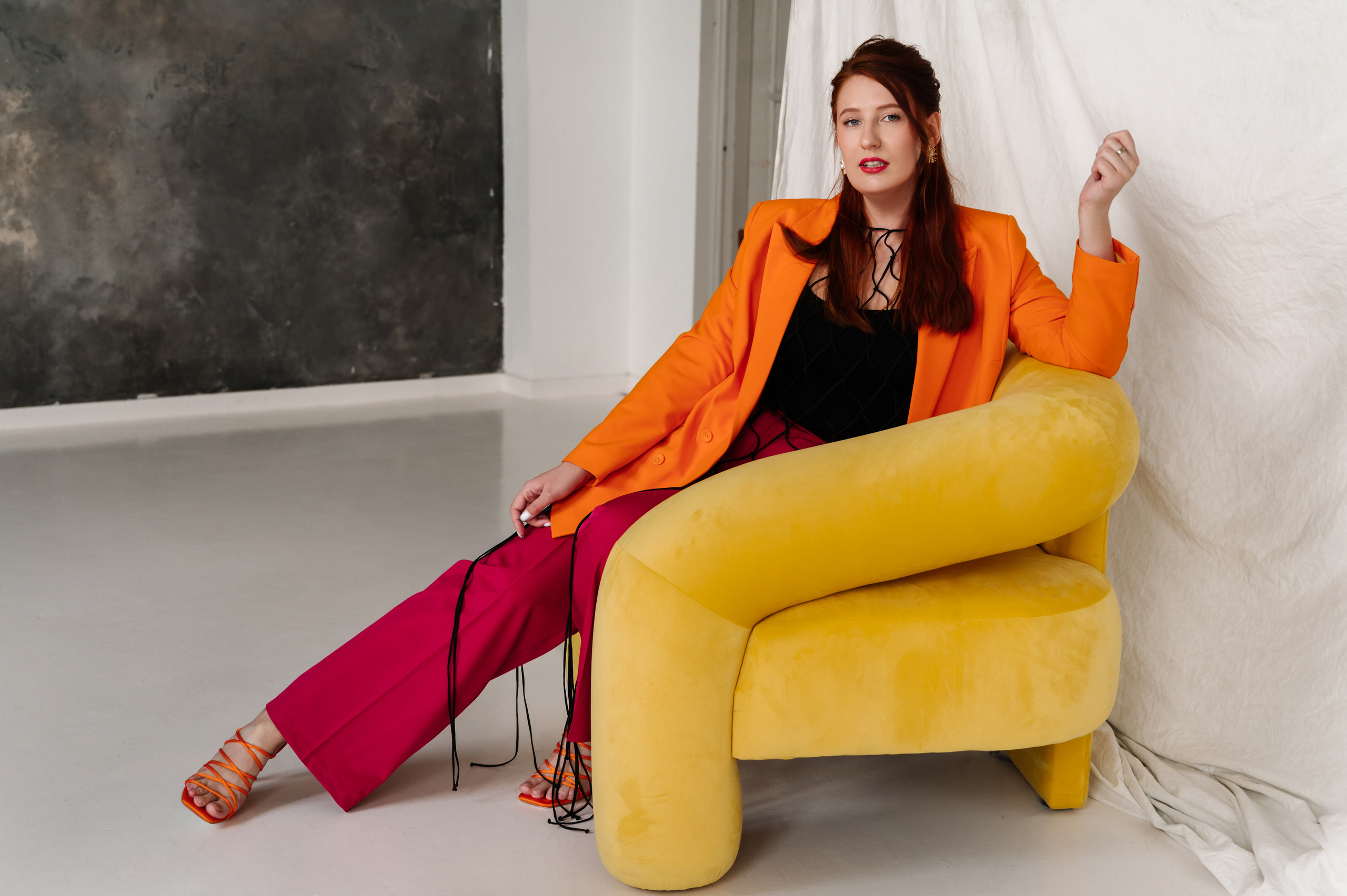 Ксения. Профессиональный фотограф беременности в СПБ. Стильные фотосессии беременности в стиле минимализм и классическая фотография