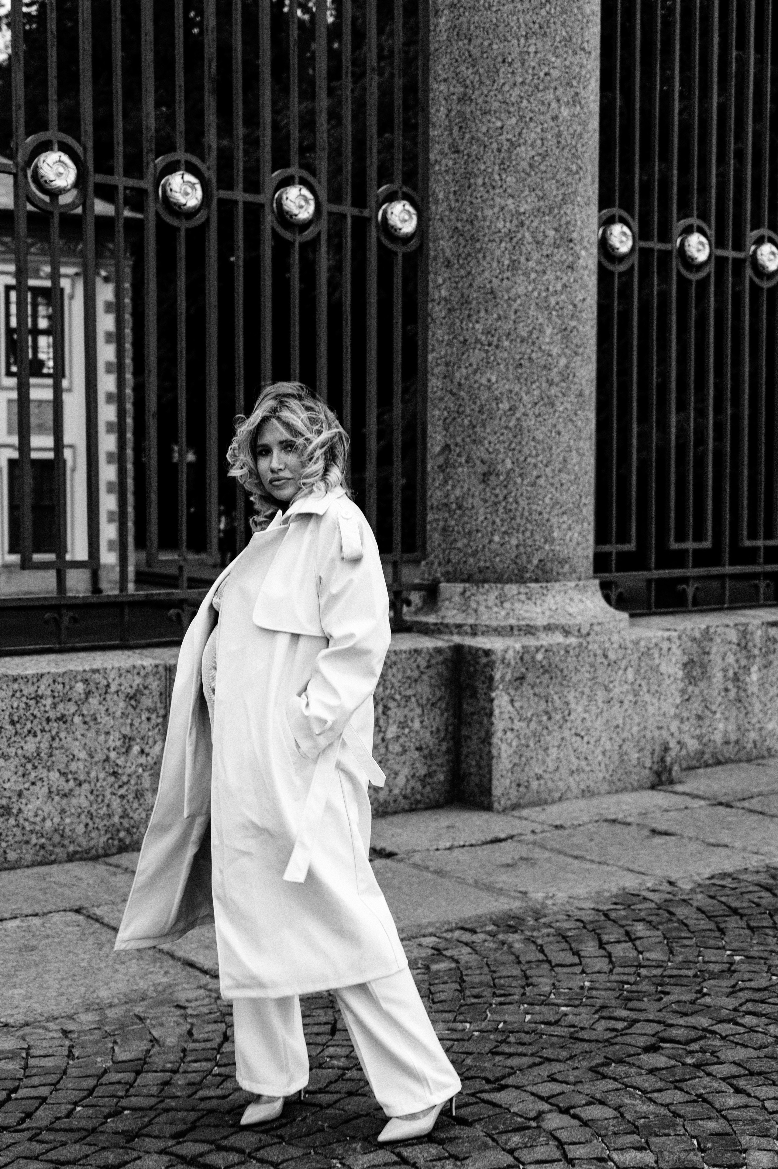 Оля. Профессиональный фотограф беременности в СПБ. Стильные фотосессии беременности в стиле минимализм и классическая фотография