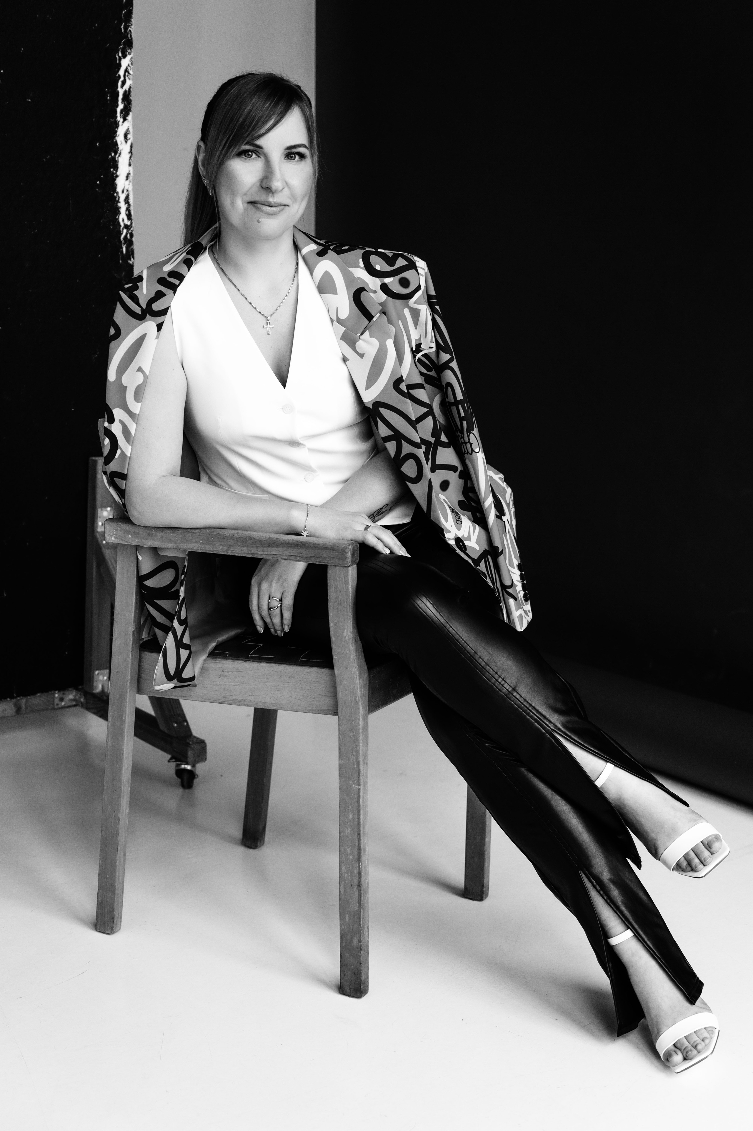 Татьяна. Профессиональный фотограф беременности в СПБ. Стильные фотосессии беременности в стиле минимализм и классическая фотография