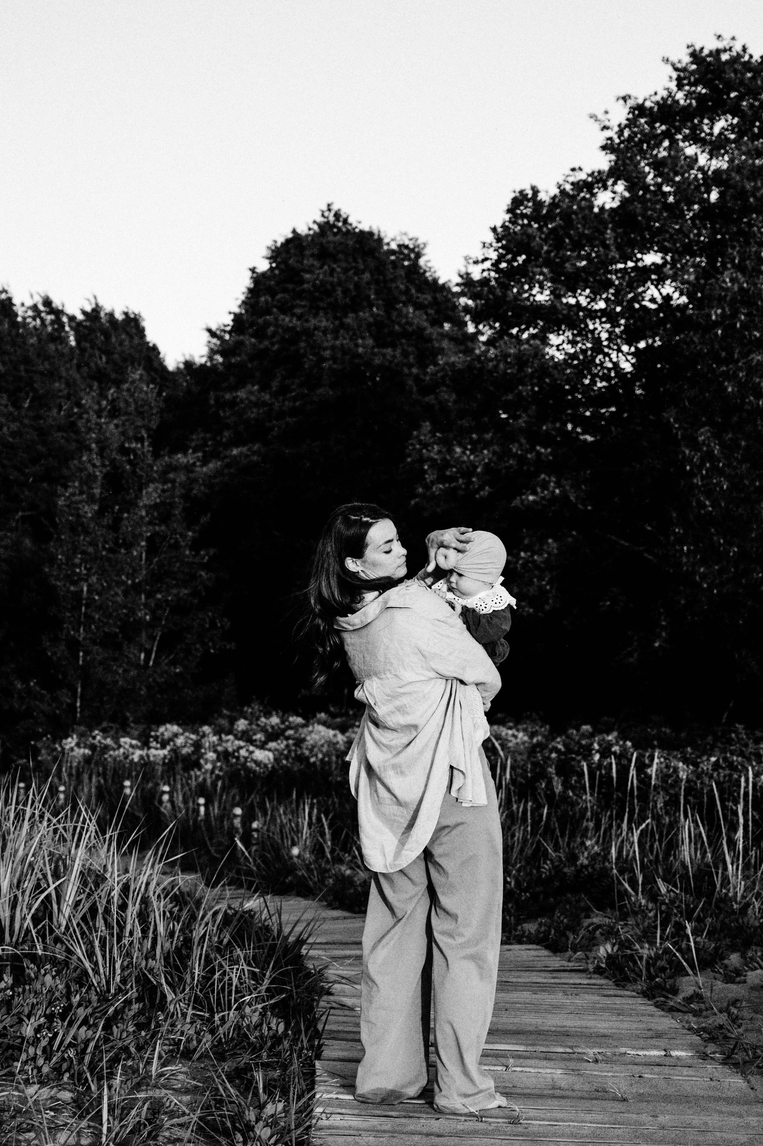 Ира, Игорь и Полина. Профессиональный фотограф беременности в СПБ. Стильные фотосессии беременности в стиле минимализм и классическая фотография