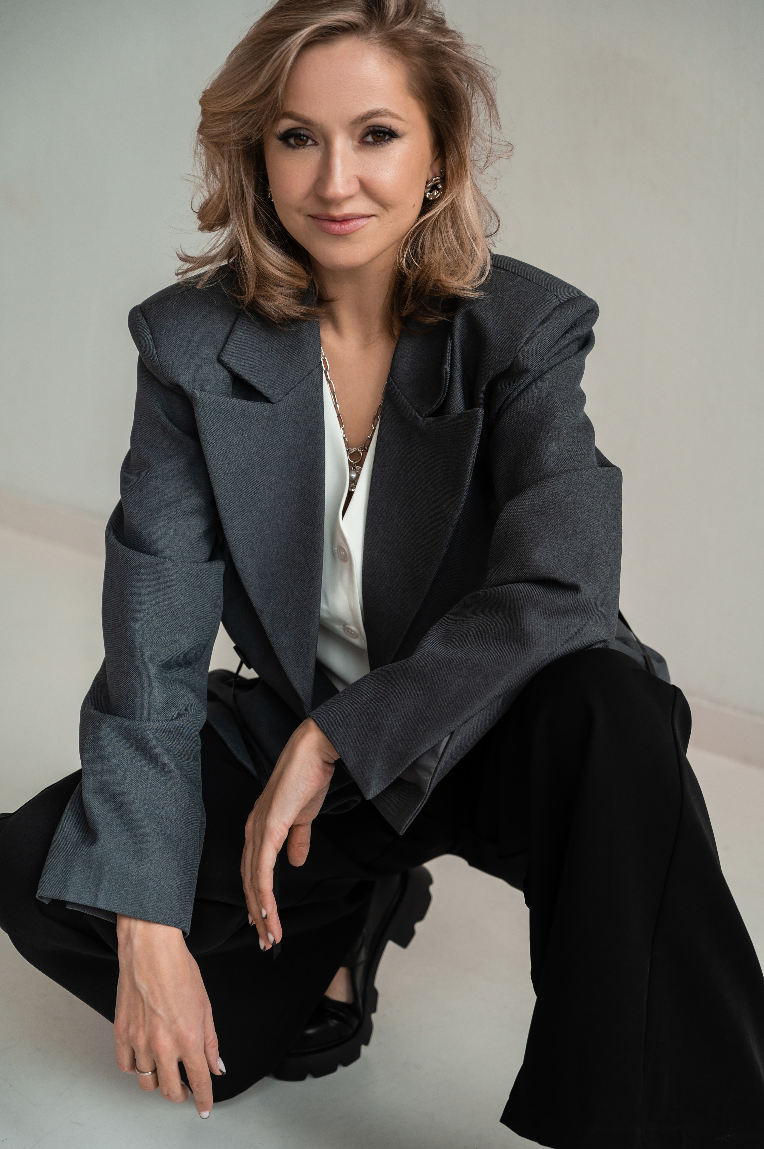 Екатерина. Профессиональный фотограф беременности в СПБ. Стильные фотосессии беременности в стиле минимализм и классическая фотография