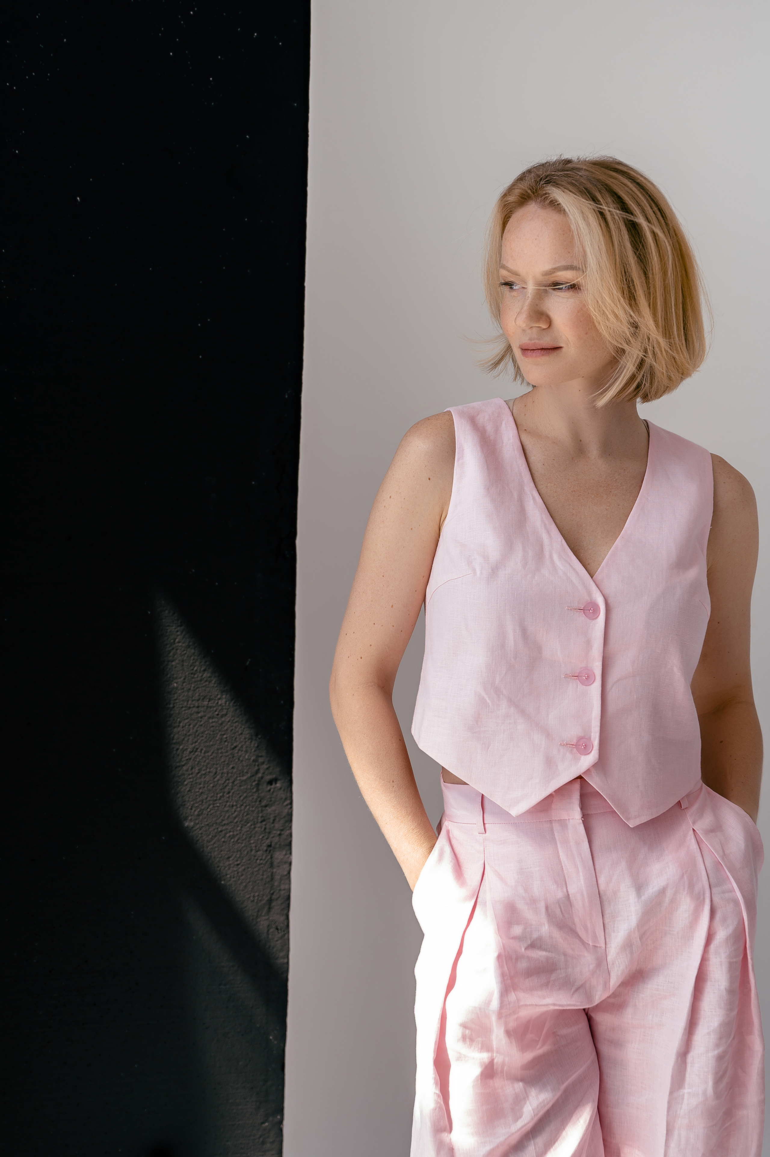 Олеся. Профессиональный фотограф беременности в СПБ. Стильные фотосессии беременности в стиле минимализм и классическая фотография