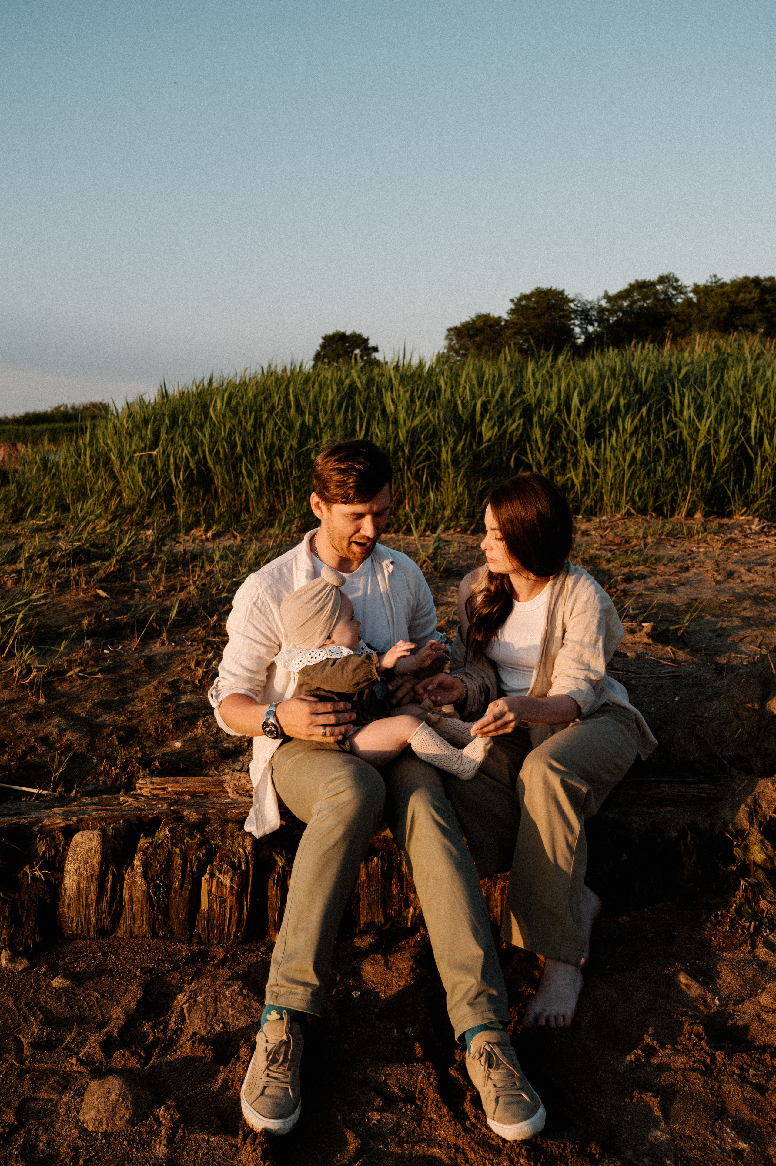 Ира, Игорь и Полина. Профессиональный фотограф беременности в СПБ. Стильные фотосессии беременности в стиле минимализм и классическая фотография