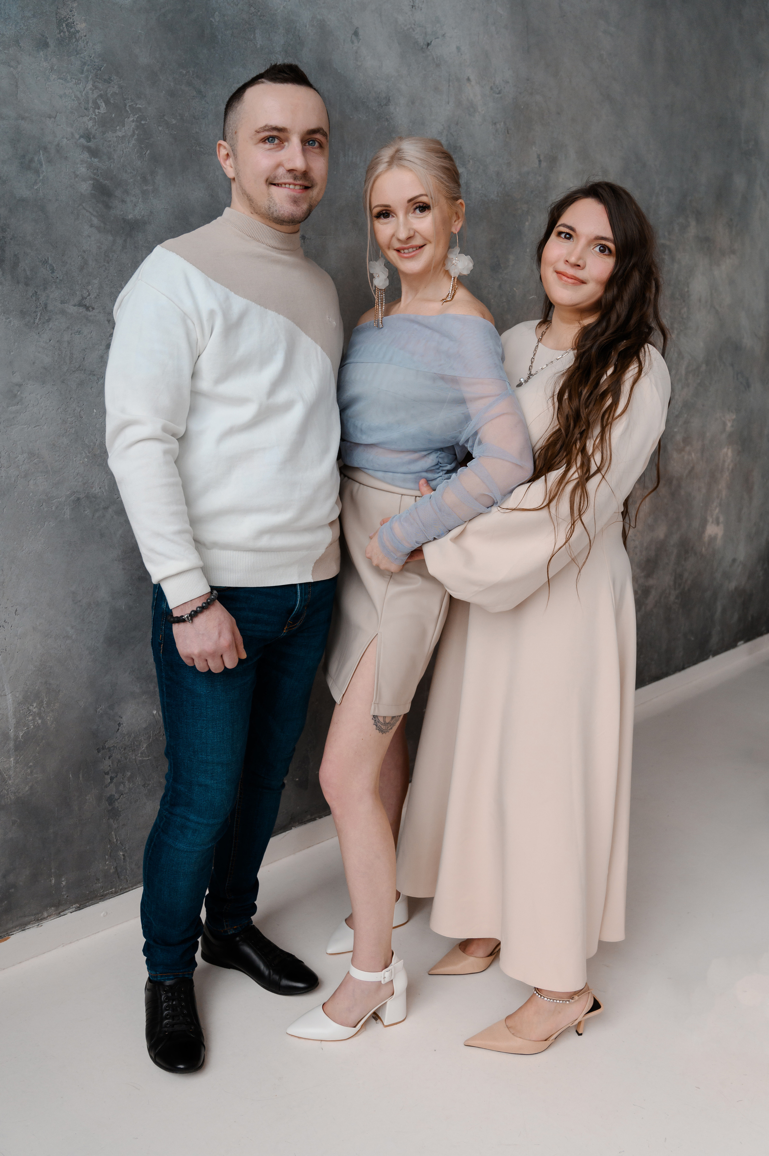 Ксения. Профессиональный фотограф беременности в СПБ. Стильные фотосессии беременности в стиле минимализм и классическая фотография