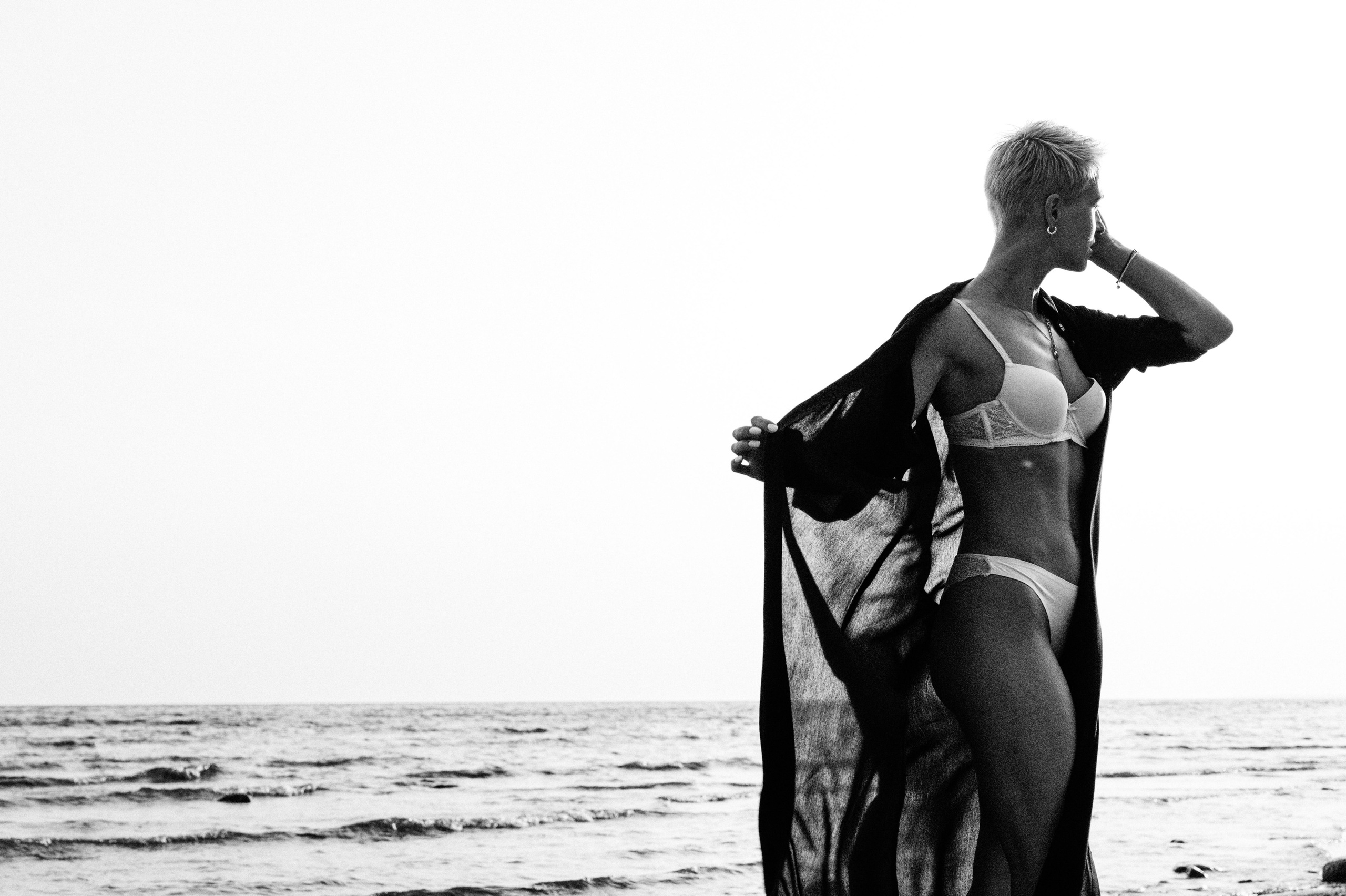 Алина. Профессиональный фотограф беременности в СПБ. Стильные фотосессии беременности в стиле минимализм и классическая фотография