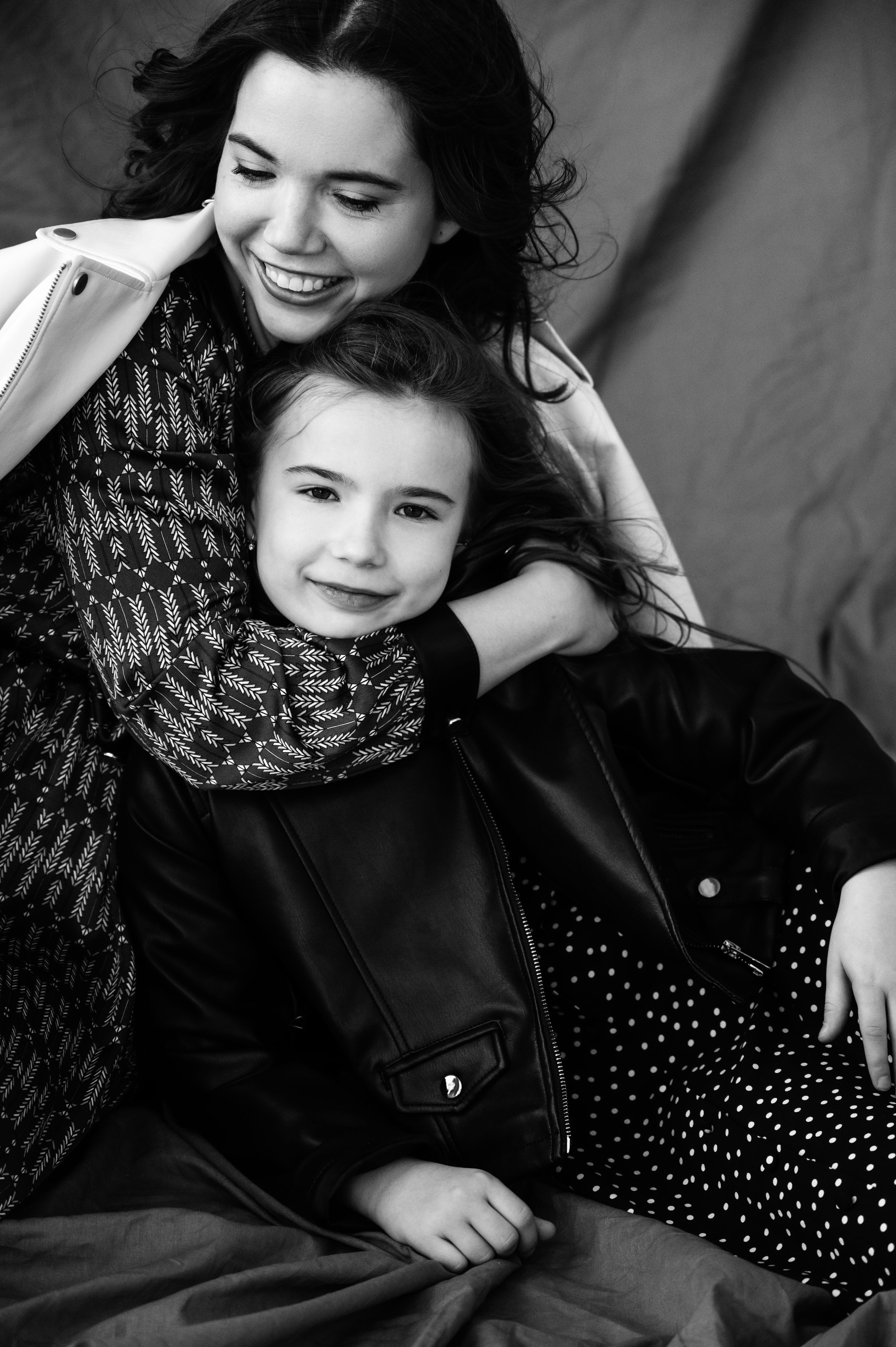 Семейная фотосессия в Санкт-Петербурге от Маргариты Ивановой — душевные кадры с детьми и родителями, помощь в подборе образов, стилист, виза. Профессиональный фотограф беременности в СПБ. Стильные фотосессии беременности в стиле минимализм и классическая фотография