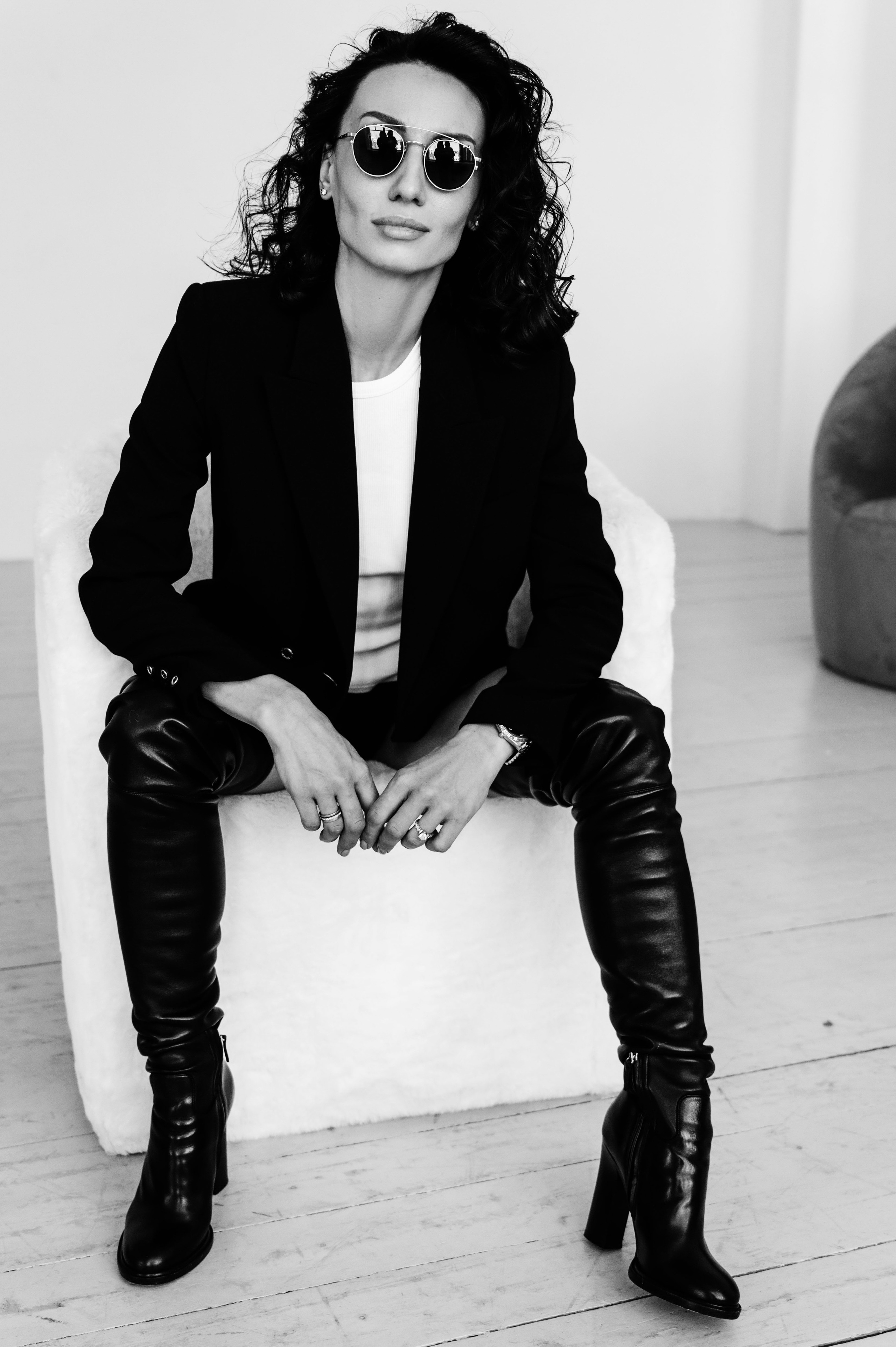 Наташа. Профессиональный фотограф беременности в СПБ. Стильные фотосессии беременности в стиле минимализм и классическая фотография