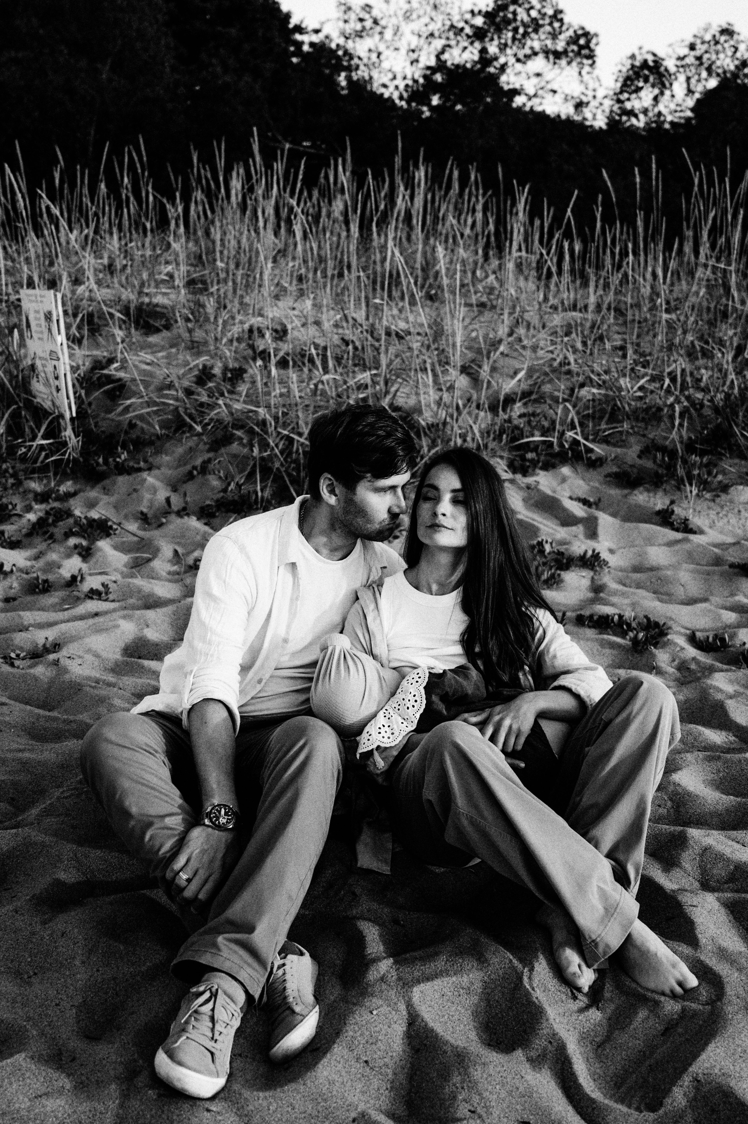 Ира, Игорь и Полина. Профессиональный фотограф беременности в СПБ. Стильные фотосессии беременности в стиле минимализм и классическая фотография