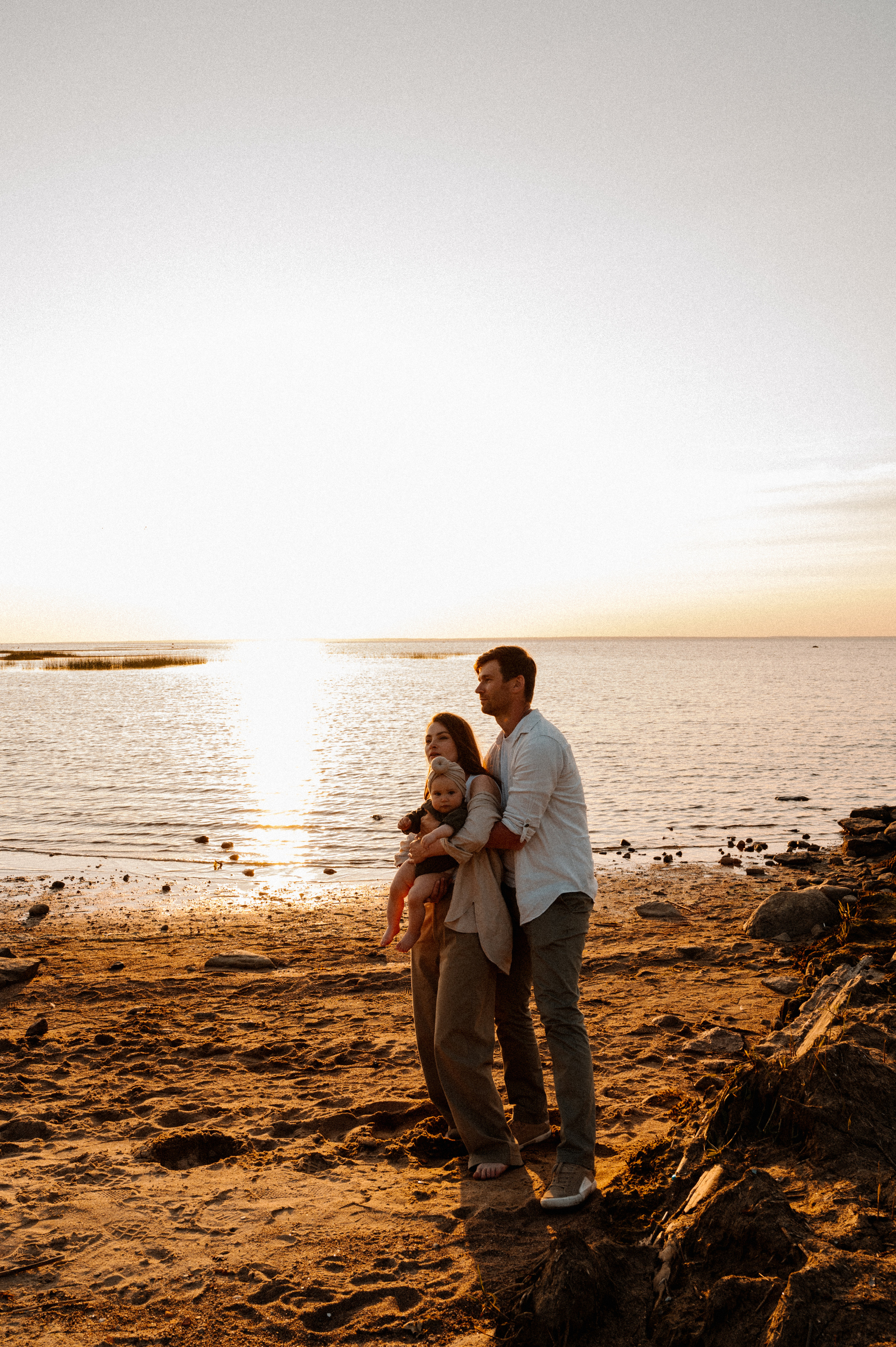 Ира, Игорь и Полина. Профессиональный фотограф беременности в СПБ. Стильные фотосессии беременности в стиле минимализм и классическая фотография