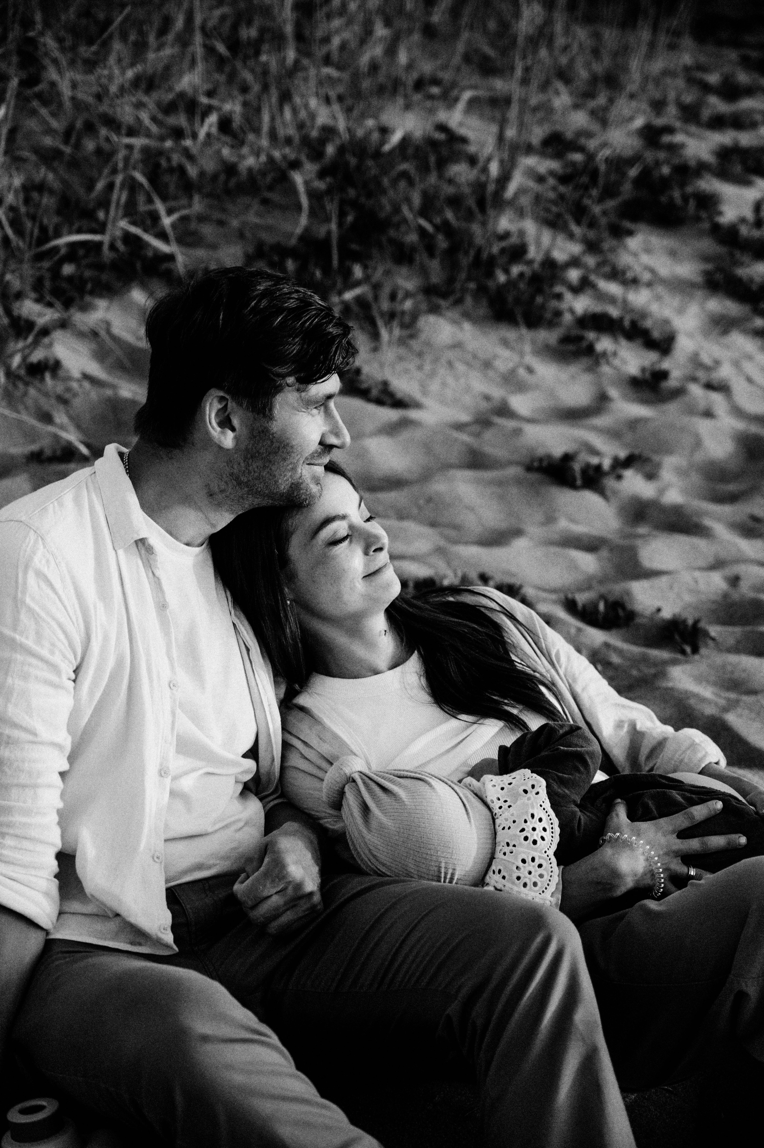 Ира, Игорь и Полина. Профессиональный фотограф беременности в СПБ. Стильные фотосессии беременности в стиле минимализм и классическая фотография