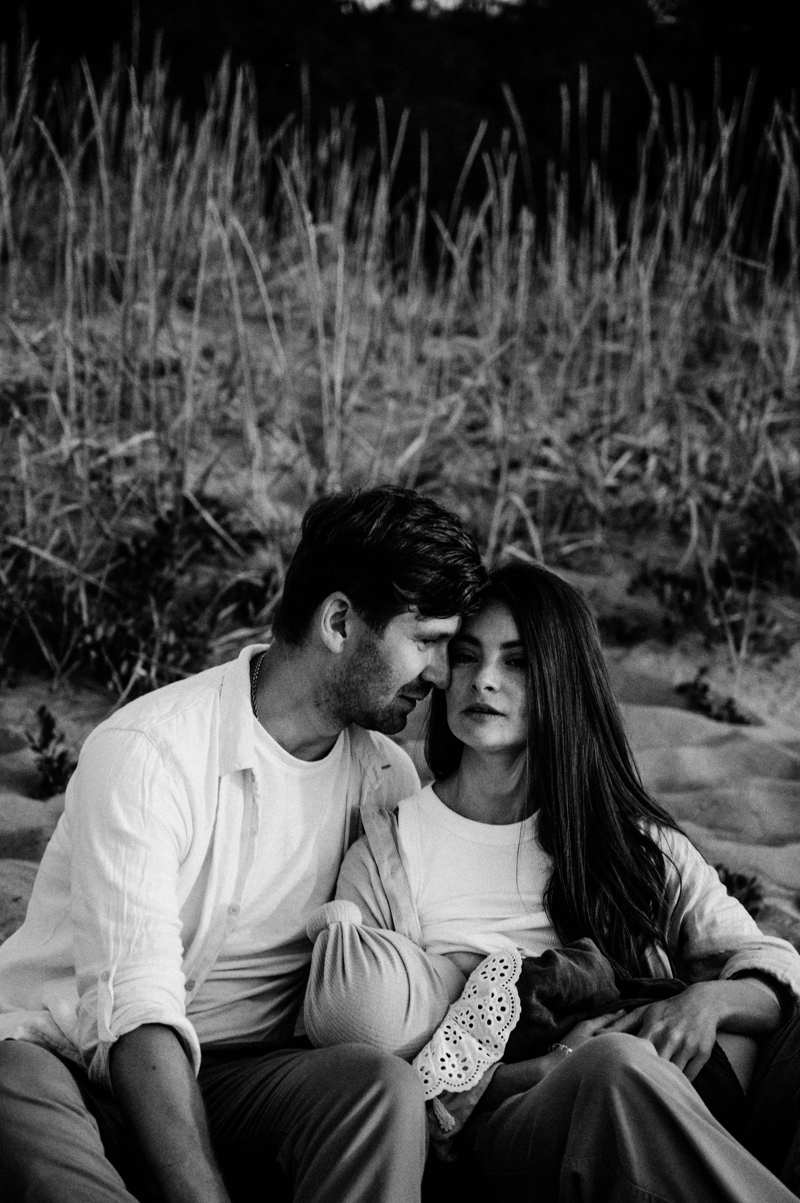 Ира, Игорь и Полина. Профессиональный фотограф беременности в СПБ. Стильные фотосессии беременности в стиле минимализм и классическая фотография