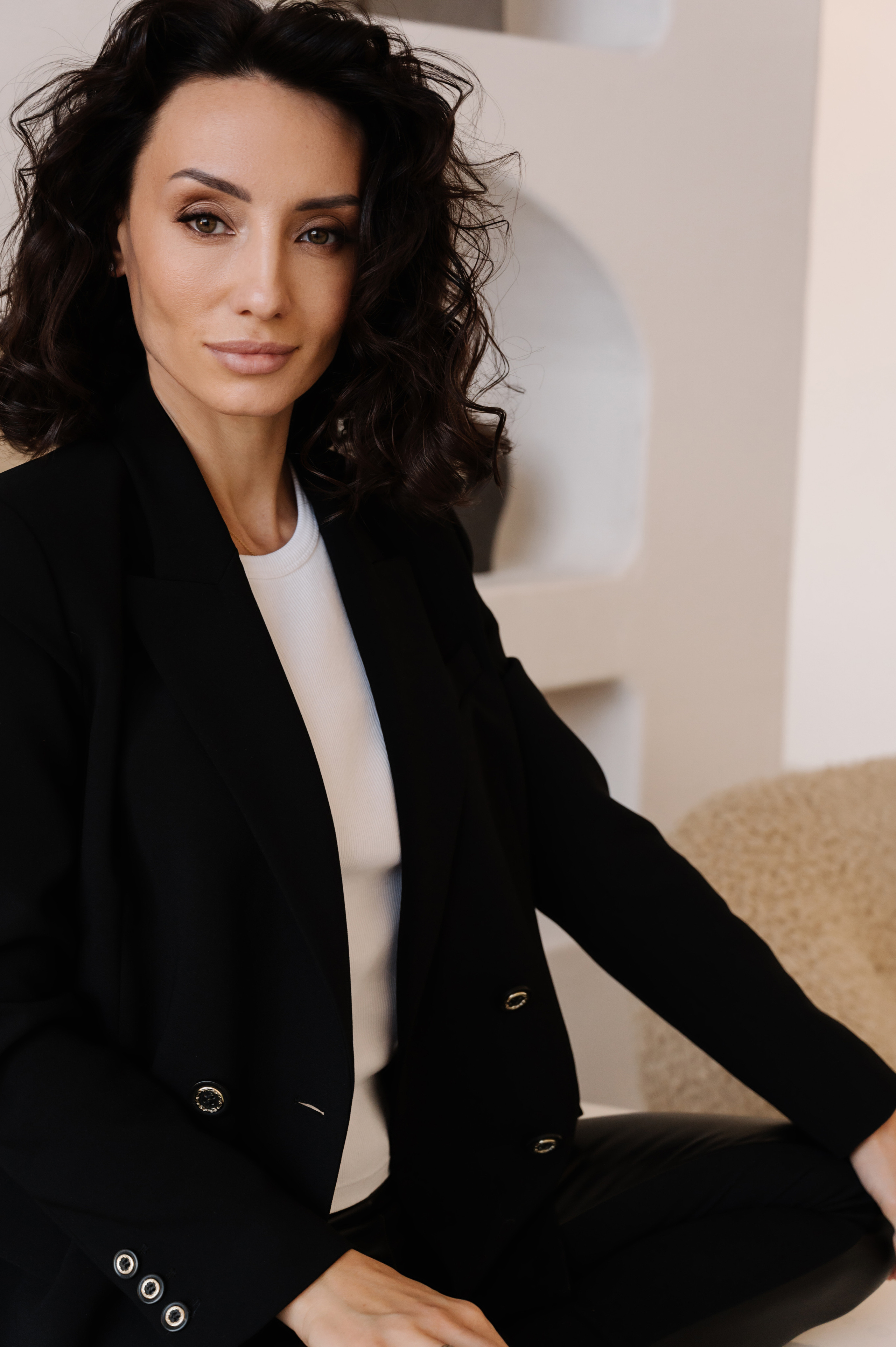 Наташа. Профессиональный фотограф беременности в СПБ. Стильные фотосессии беременности в стиле минимализм и классическая фотография