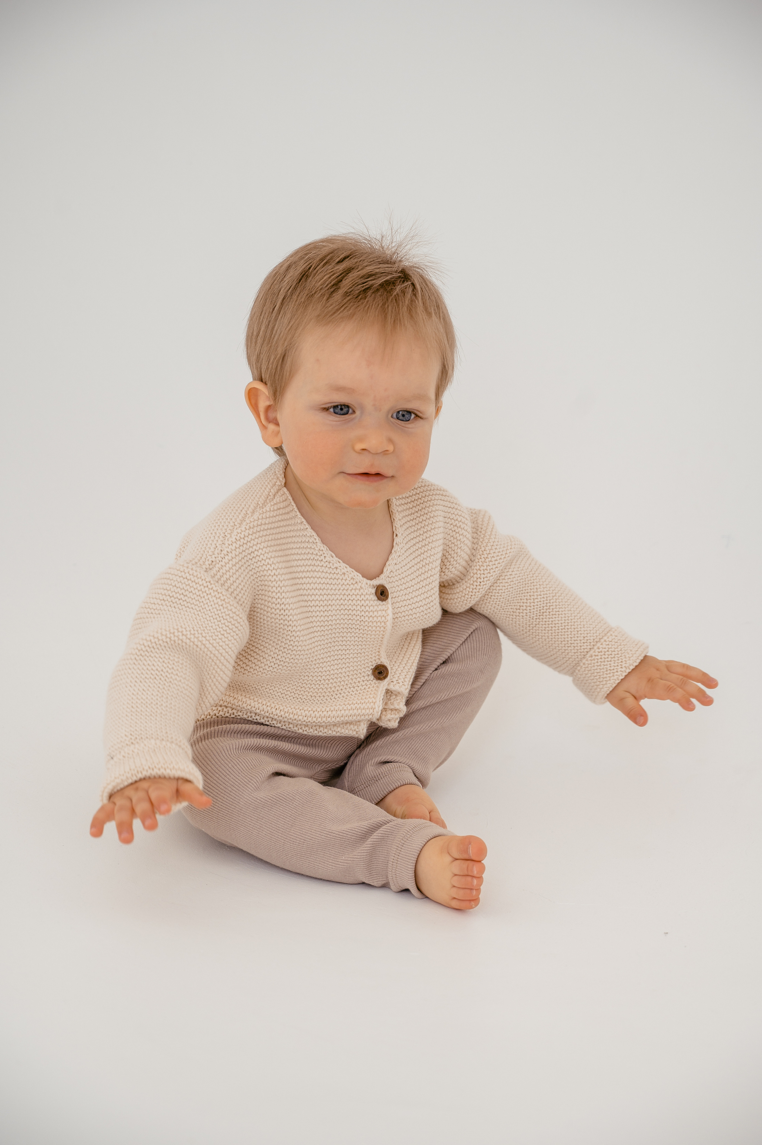 Олеся. Профессиональный фотограф беременности в СПБ. Стильные фотосессии беременности в стиле минимализм и классическая фотография