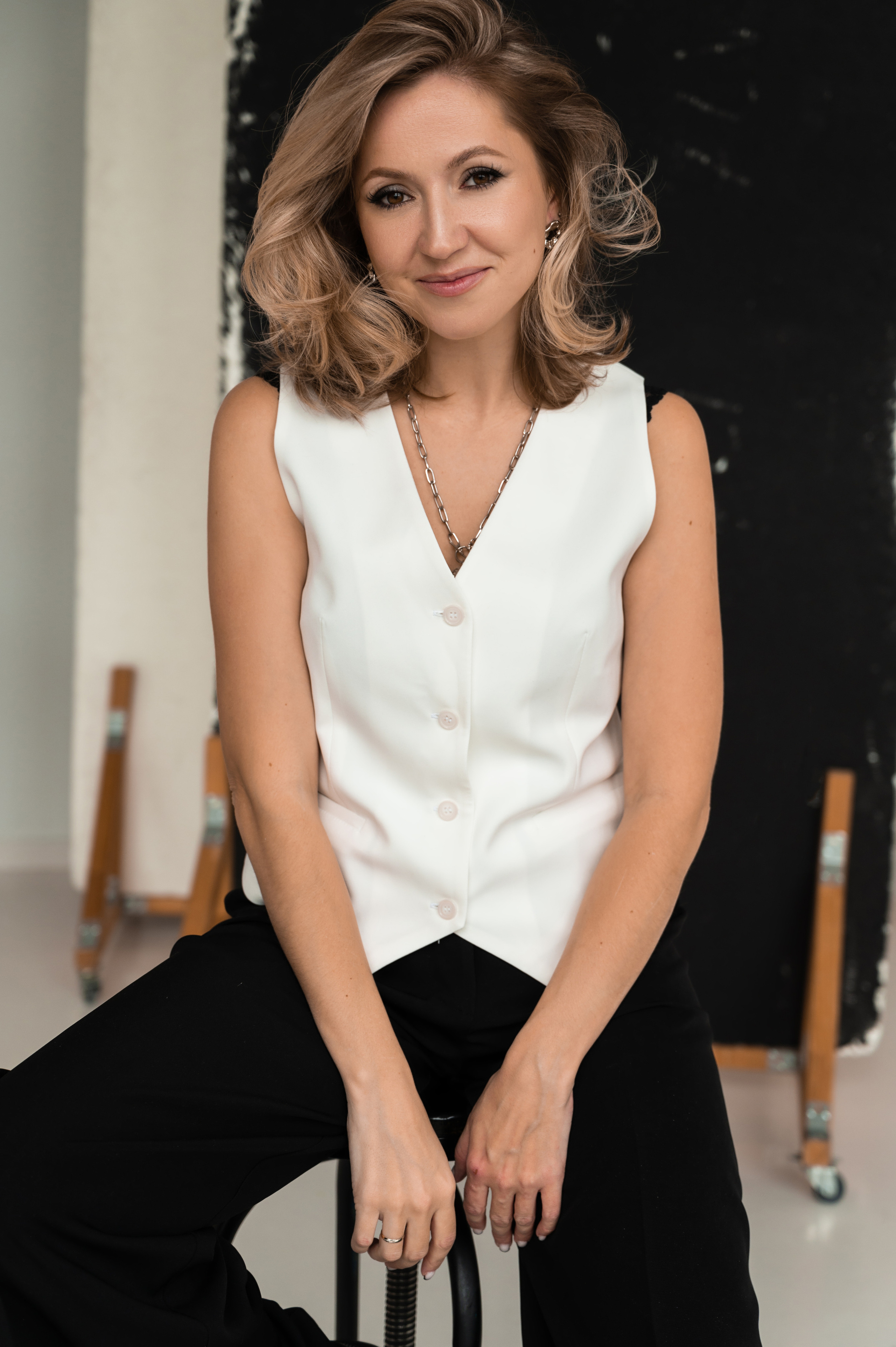 Екатерина. Профессиональный фотограф беременности в СПБ. Стильные фотосессии беременности в стиле минимализм и классическая фотография