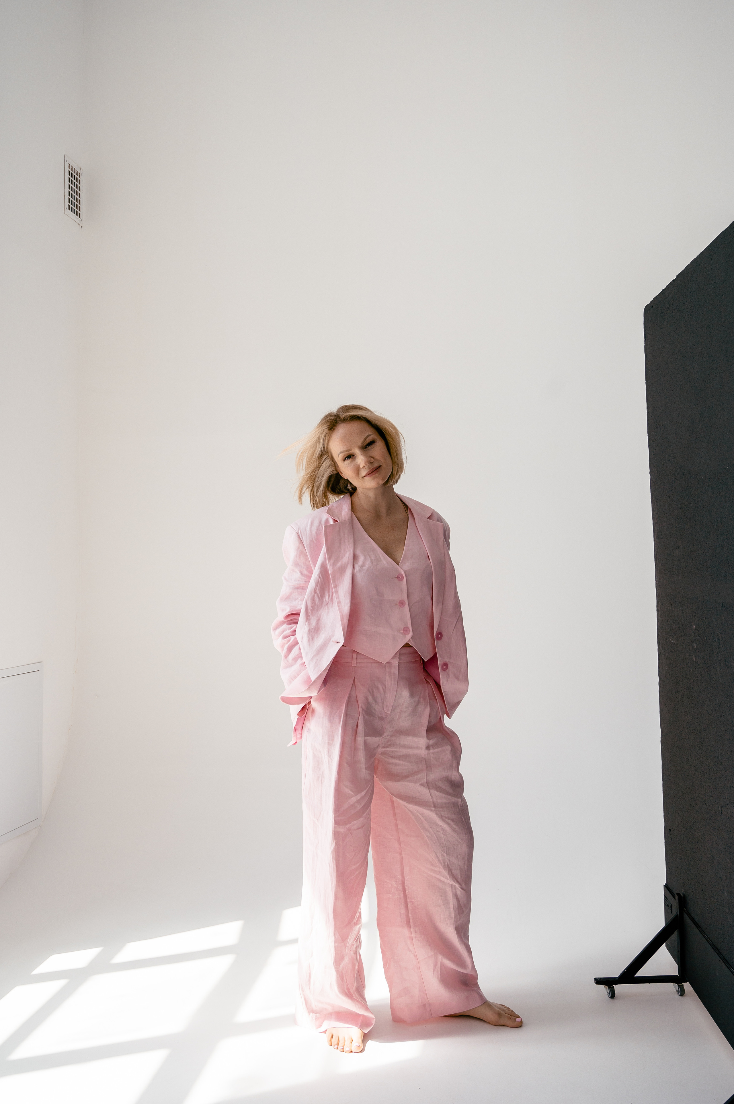 Олеся. Профессиональный фотограф беременности в СПБ. Стильные фотосессии беременности в стиле минимализм и классическая фотография