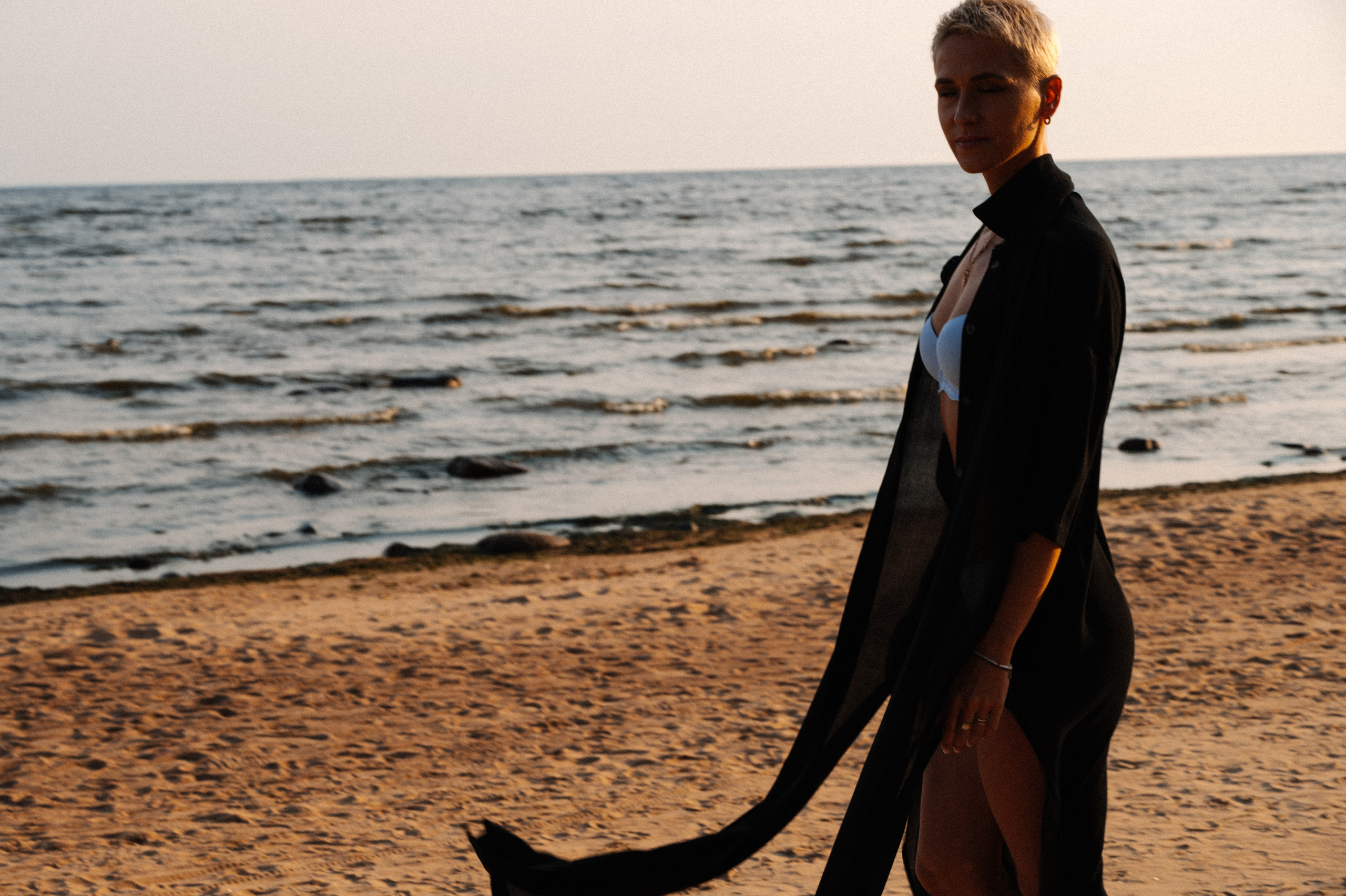 Алина. Профессиональный фотограф беременности в СПБ. Стильные фотосессии беременности в стиле минимализм и классическая фотография