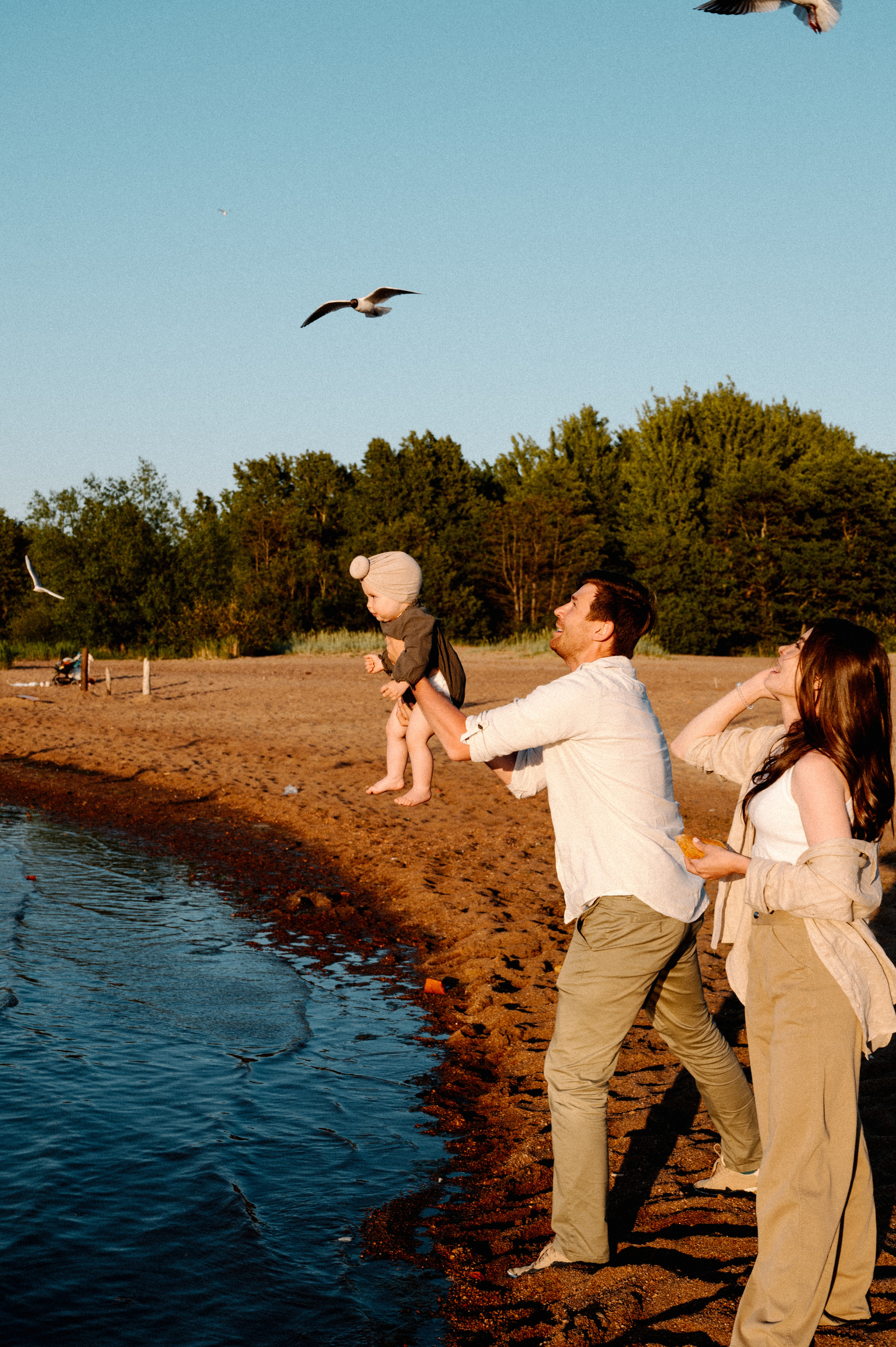 Ира, Игорь и Полина. Профессиональный фотограф беременности в СПБ. Стильные фотосессии беременности в стиле минимализм и классическая фотография