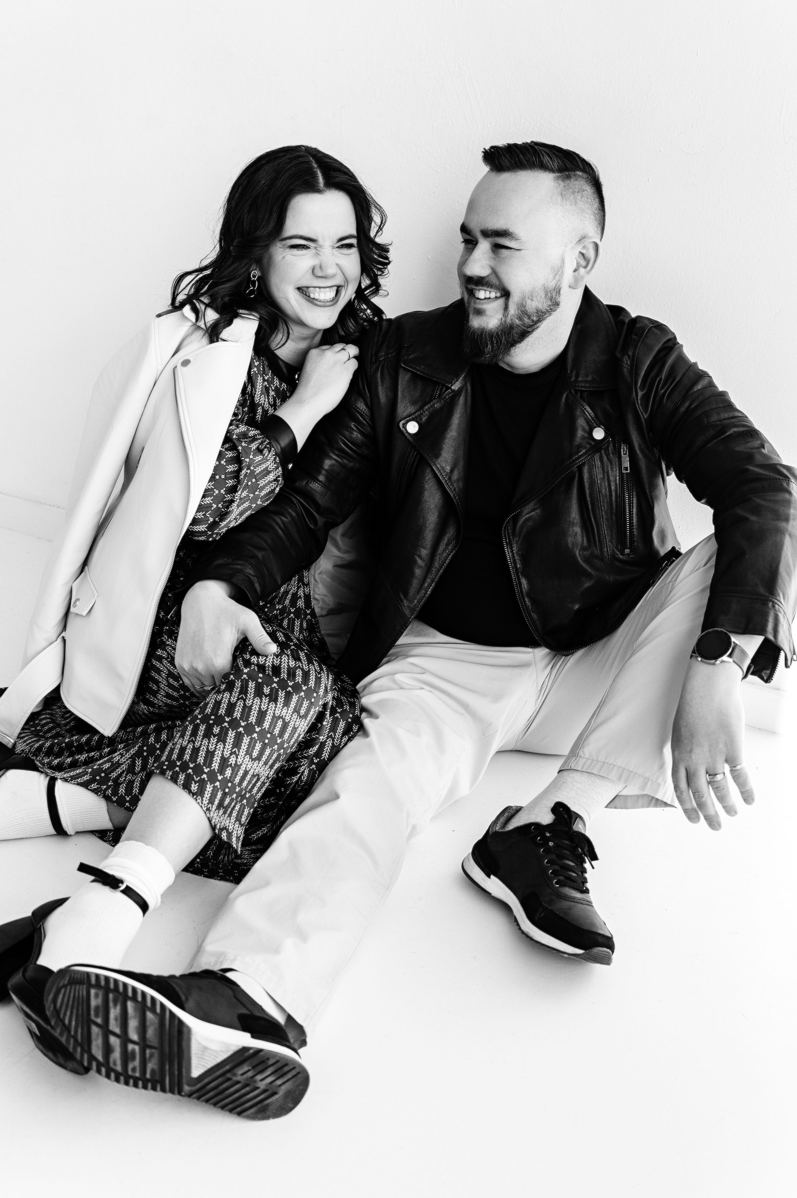 Семейная фотосессия в Санкт-Петербурге от Маргариты Ивановой — душевные кадры с детьми и родителями, помощь в подборе образов, стилист, виза. Профессиональный фотограф беременности в СПБ. Стильные фотосессии беременности в стиле минимализм и классическая фотография