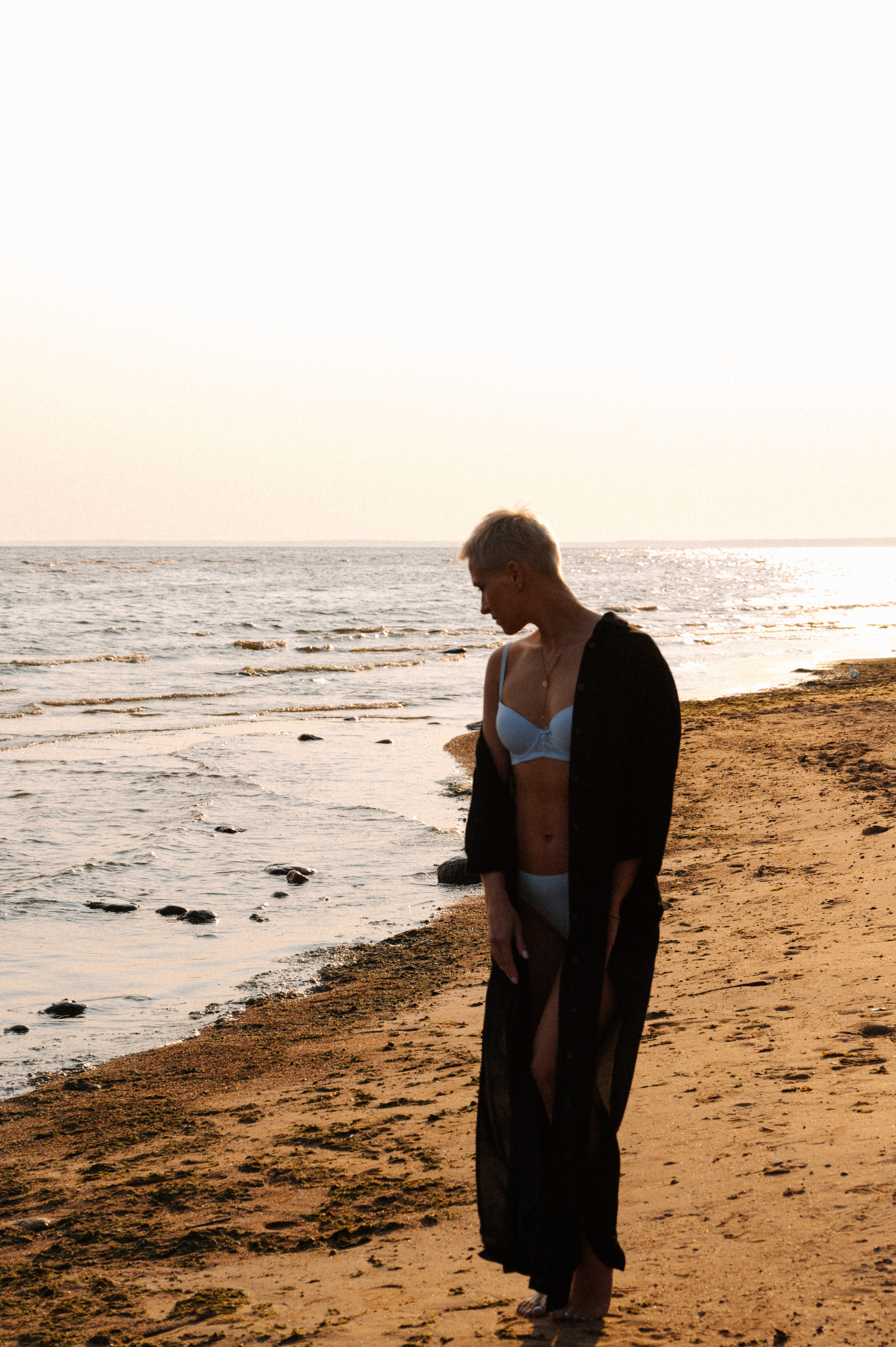 Алина. Профессиональный фотограф беременности в СПБ. Стильные фотосессии беременности в стиле минимализм и классическая фотография