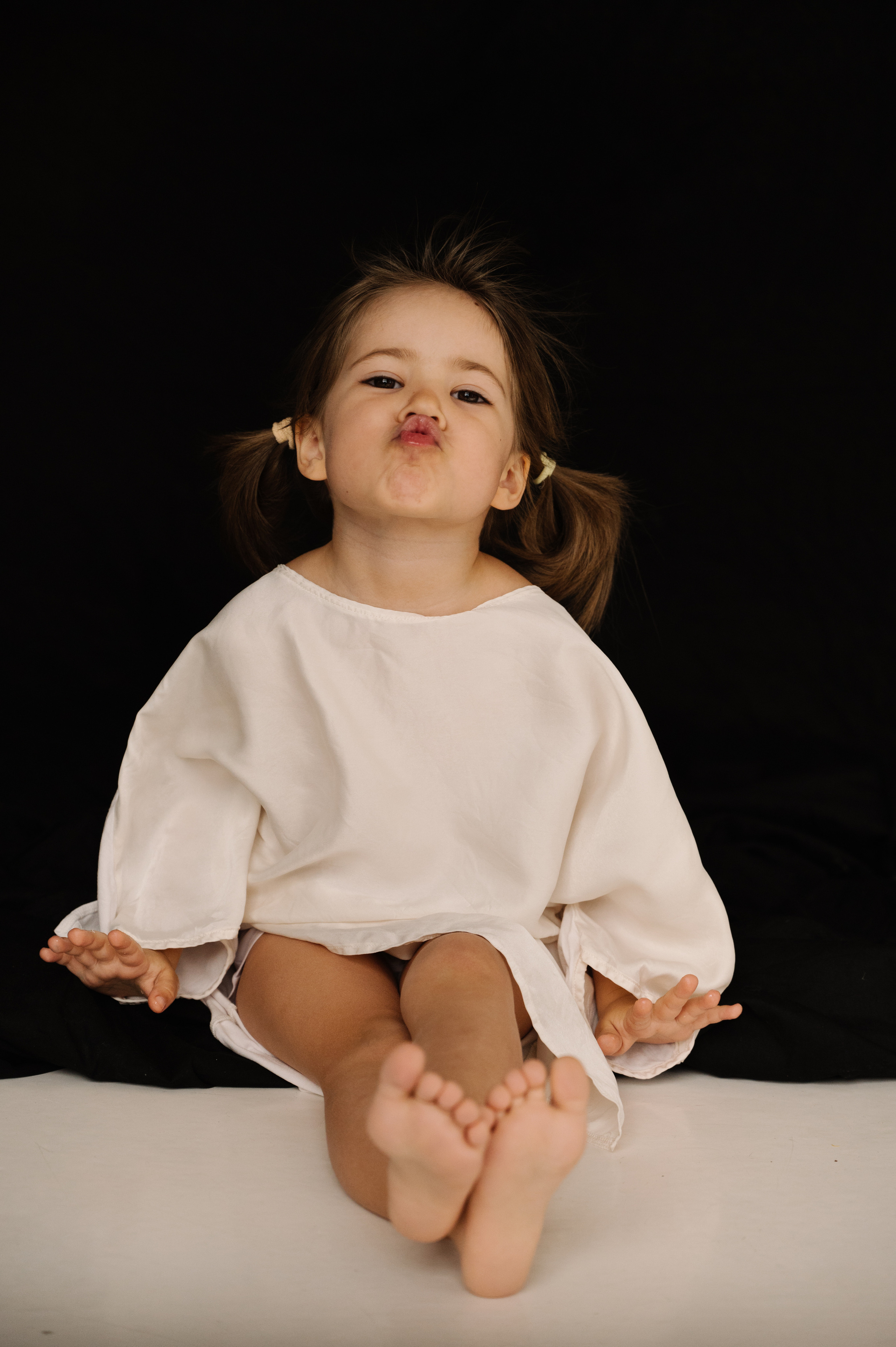 Дарья. Профессиональный фотограф беременности в СПБ. Стильные фотосессии беременности в стиле минимализм и классическая фотография