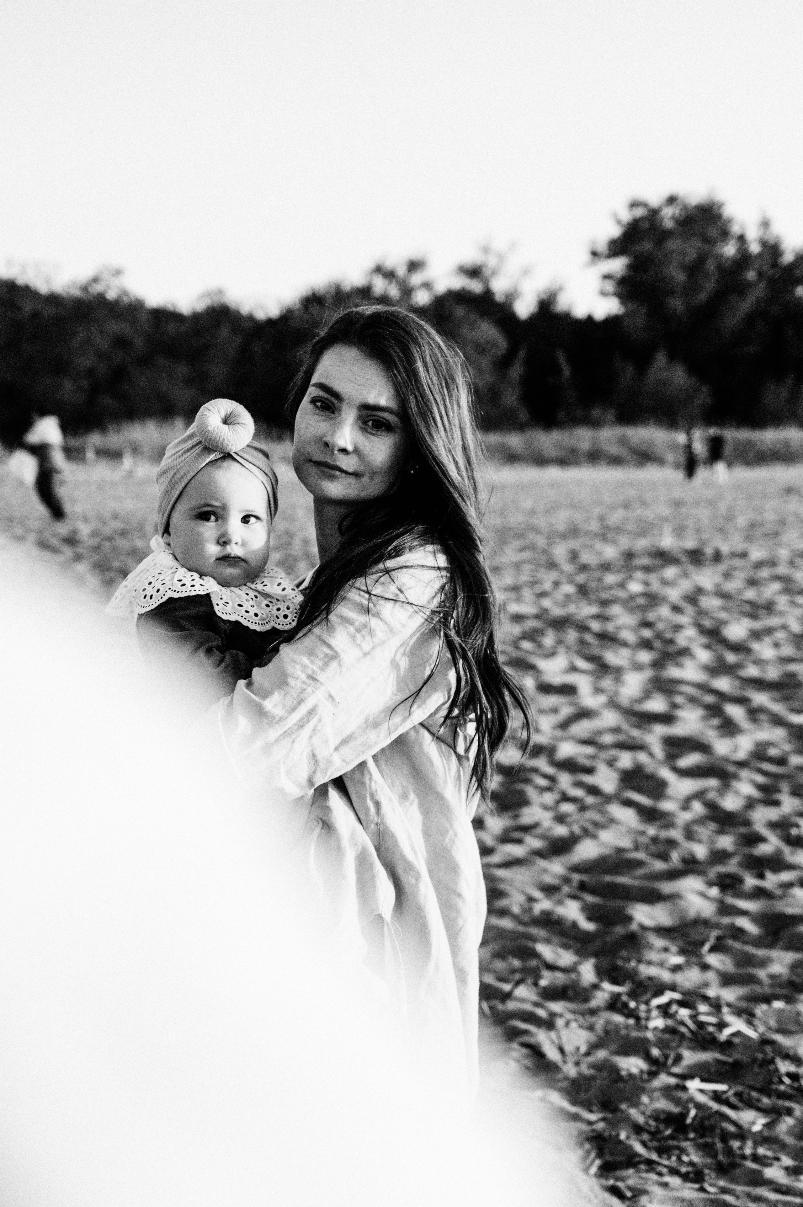 Ира, Игорь и Полина. Профессиональный фотограф беременности в СПБ. Стильные фотосессии беременности в стиле минимализм и классическая фотография