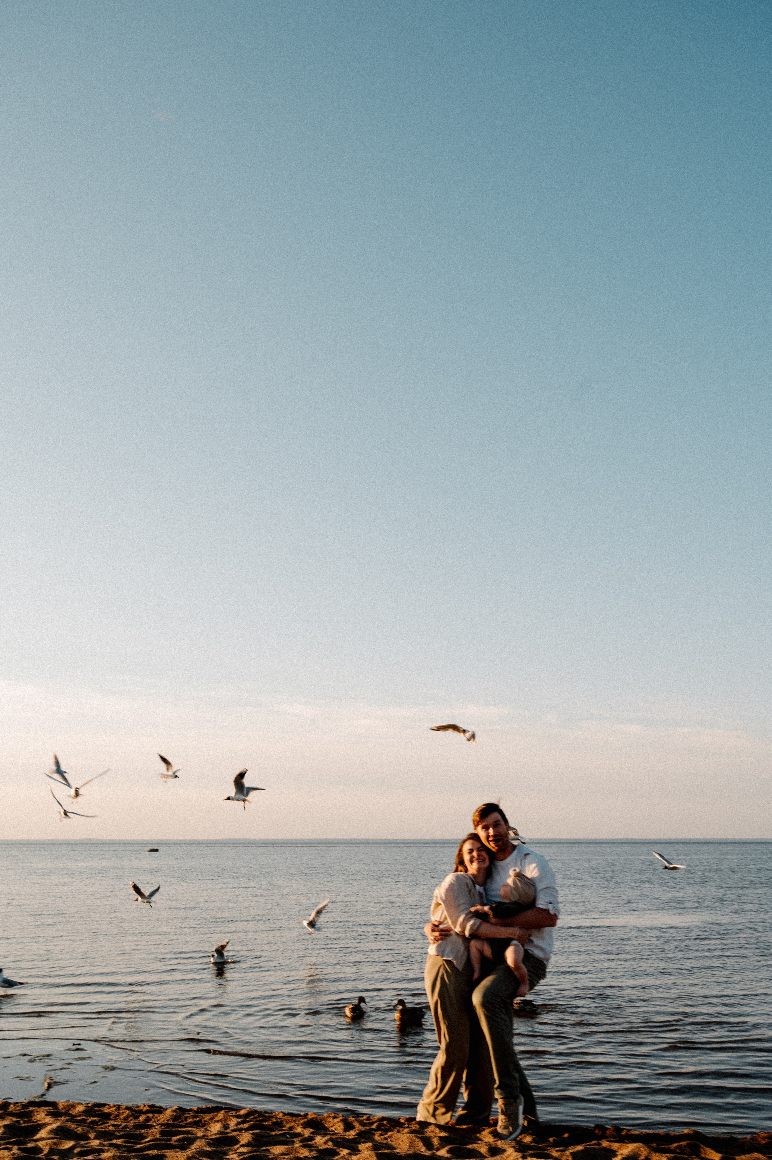 Ира, Игорь и Полина. Профессиональный фотограф беременности в СПБ. Стильные фотосессии беременности в стиле минимализм и классическая фотография