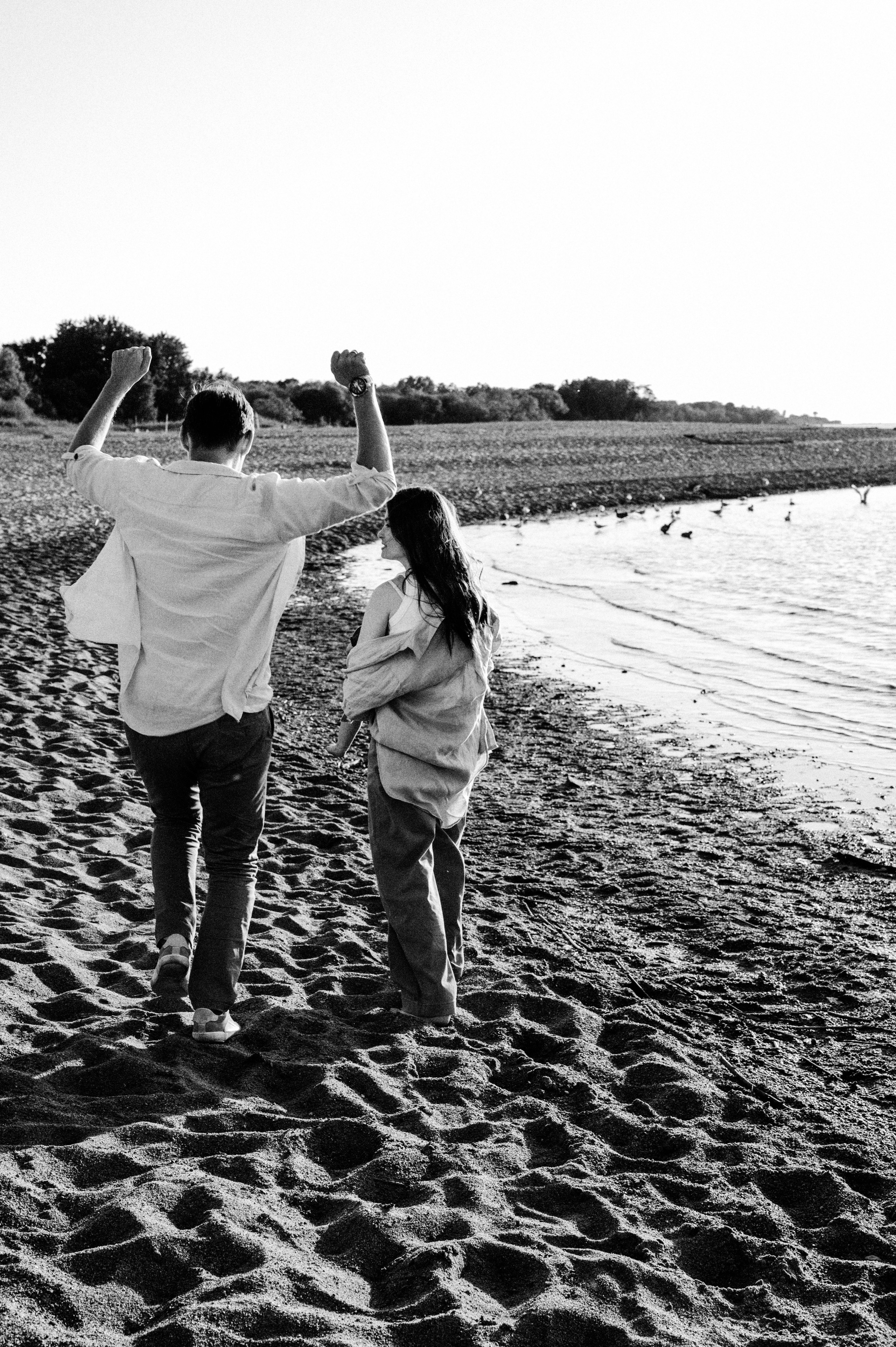 Ира, Игорь и Полина. Профессиональный фотограф беременности в СПБ. Стильные фотосессии беременности в стиле минимализм и классическая фотография