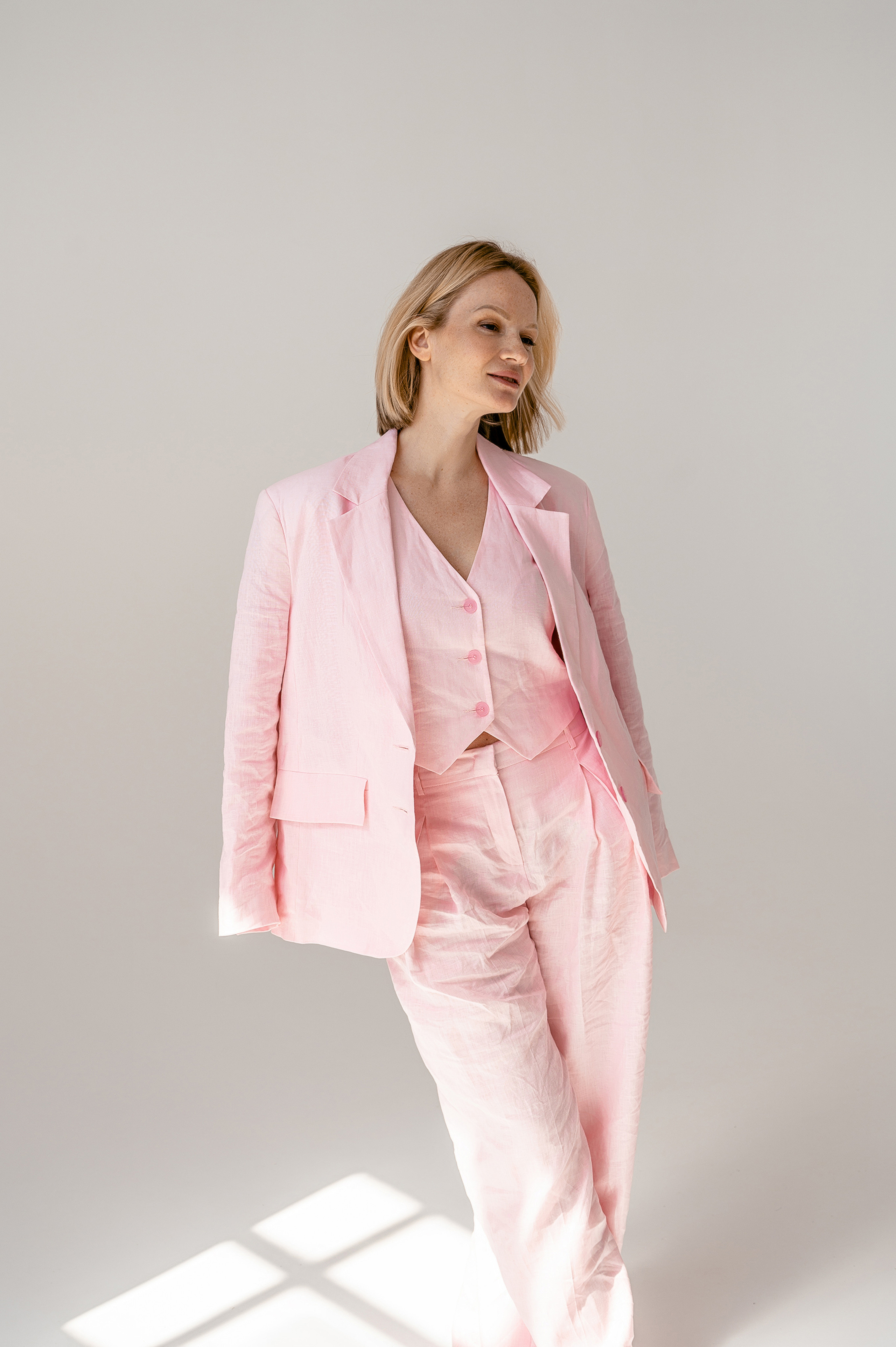 Олеся. Профессиональный фотограф беременности в СПБ. Стильные фотосессии беременности в стиле минимализм и классическая фотография