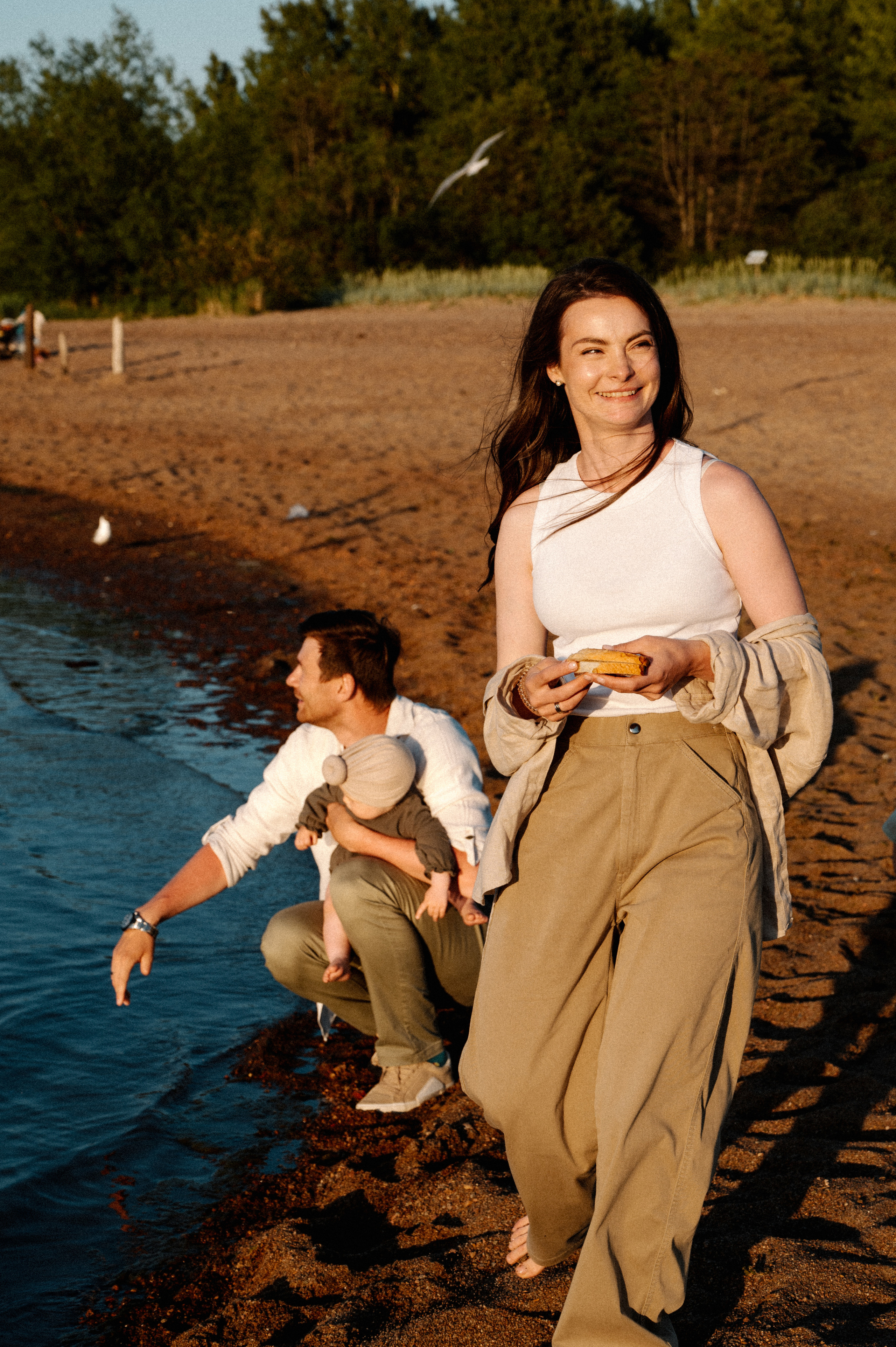 Ира, Игорь и Полина. Профессиональный фотограф беременности в СПБ. Стильные фотосессии беременности в стиле минимализм и классическая фотография