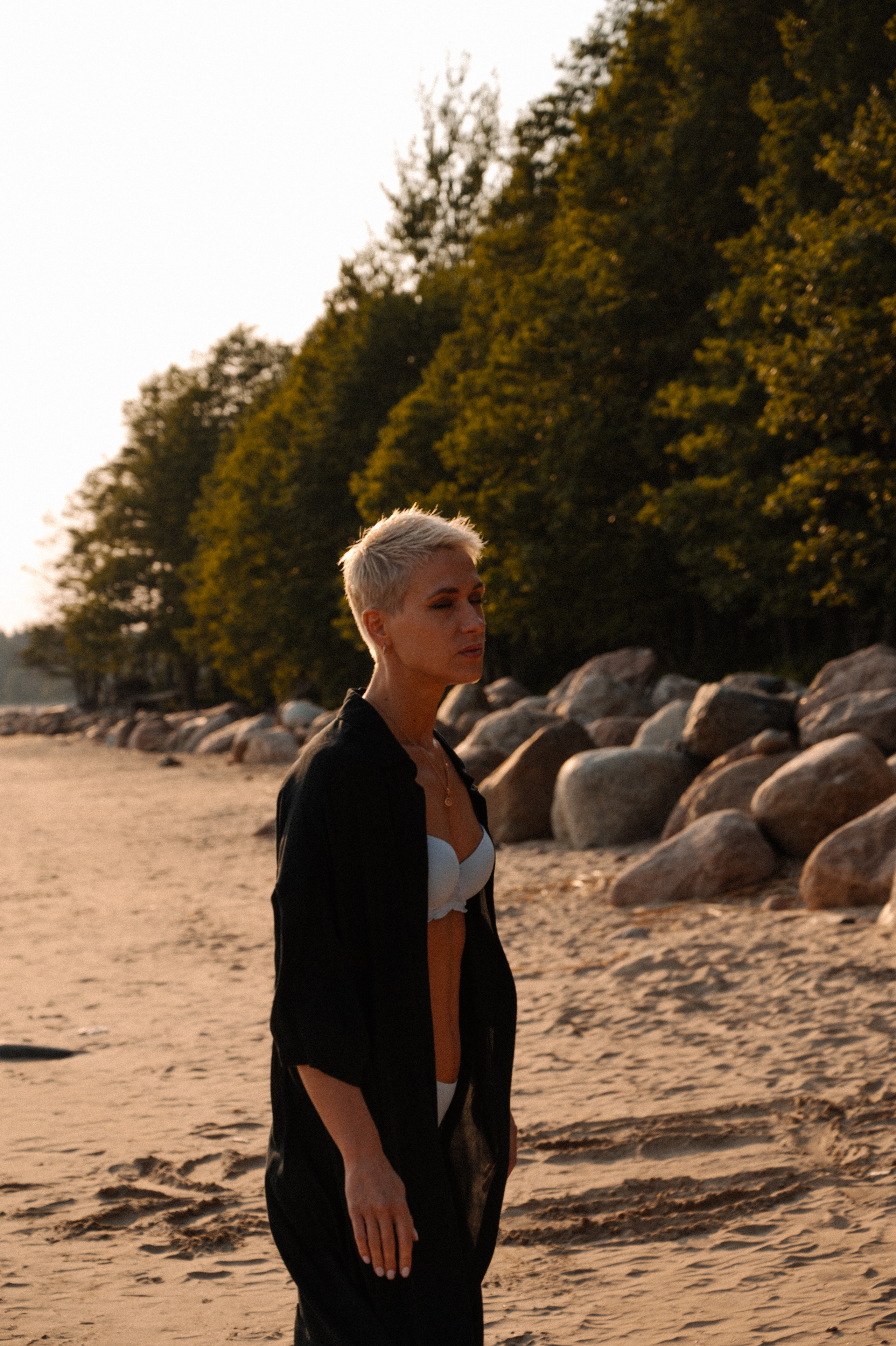 Алина. Профессиональный фотограф беременности в СПБ. Стильные фотосессии беременности в стиле минимализм и классическая фотография