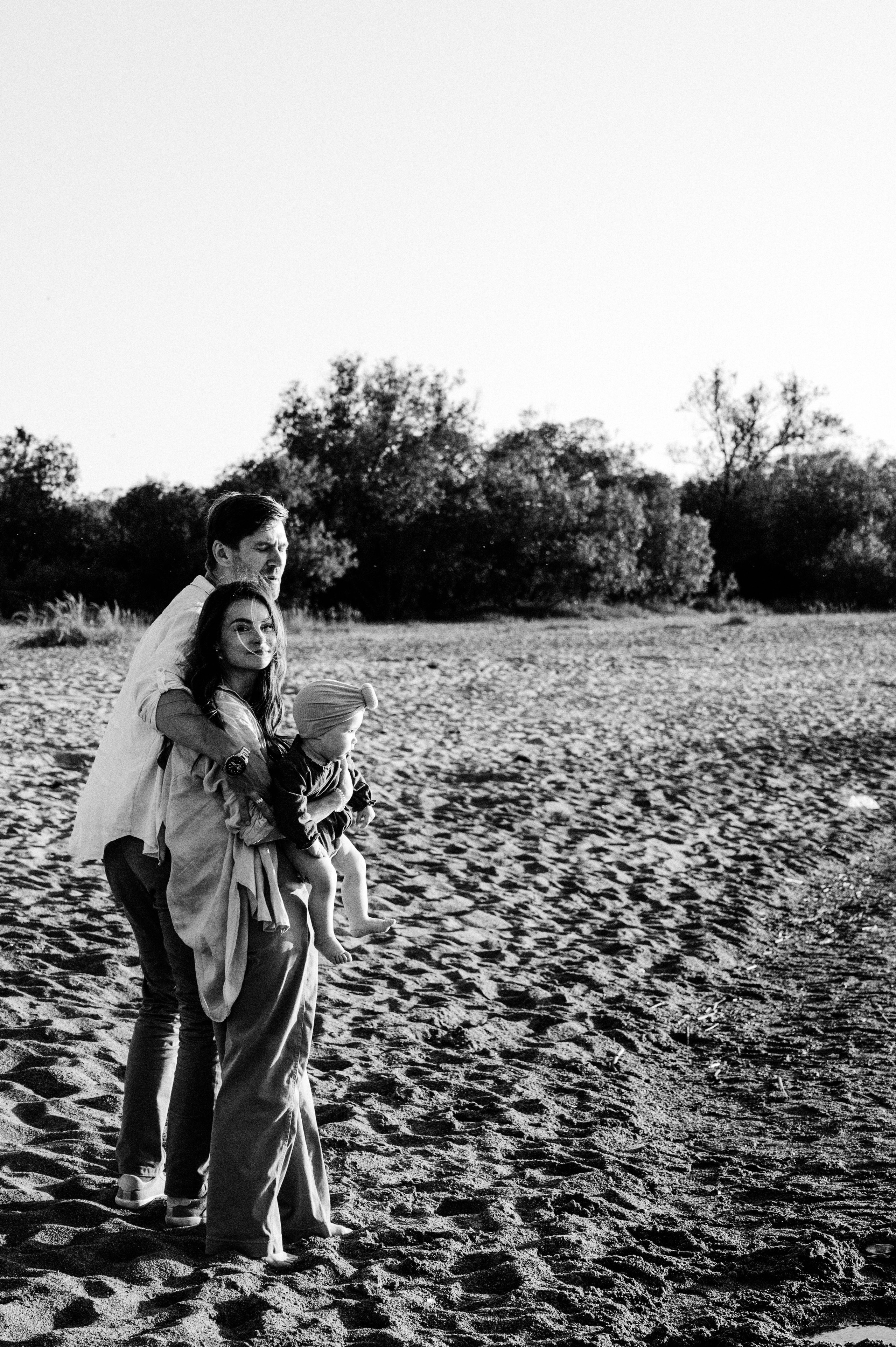 Ира, Игорь и Полина. Профессиональный фотограф беременности в СПБ. Стильные фотосессии беременности в стиле минимализм и классическая фотография