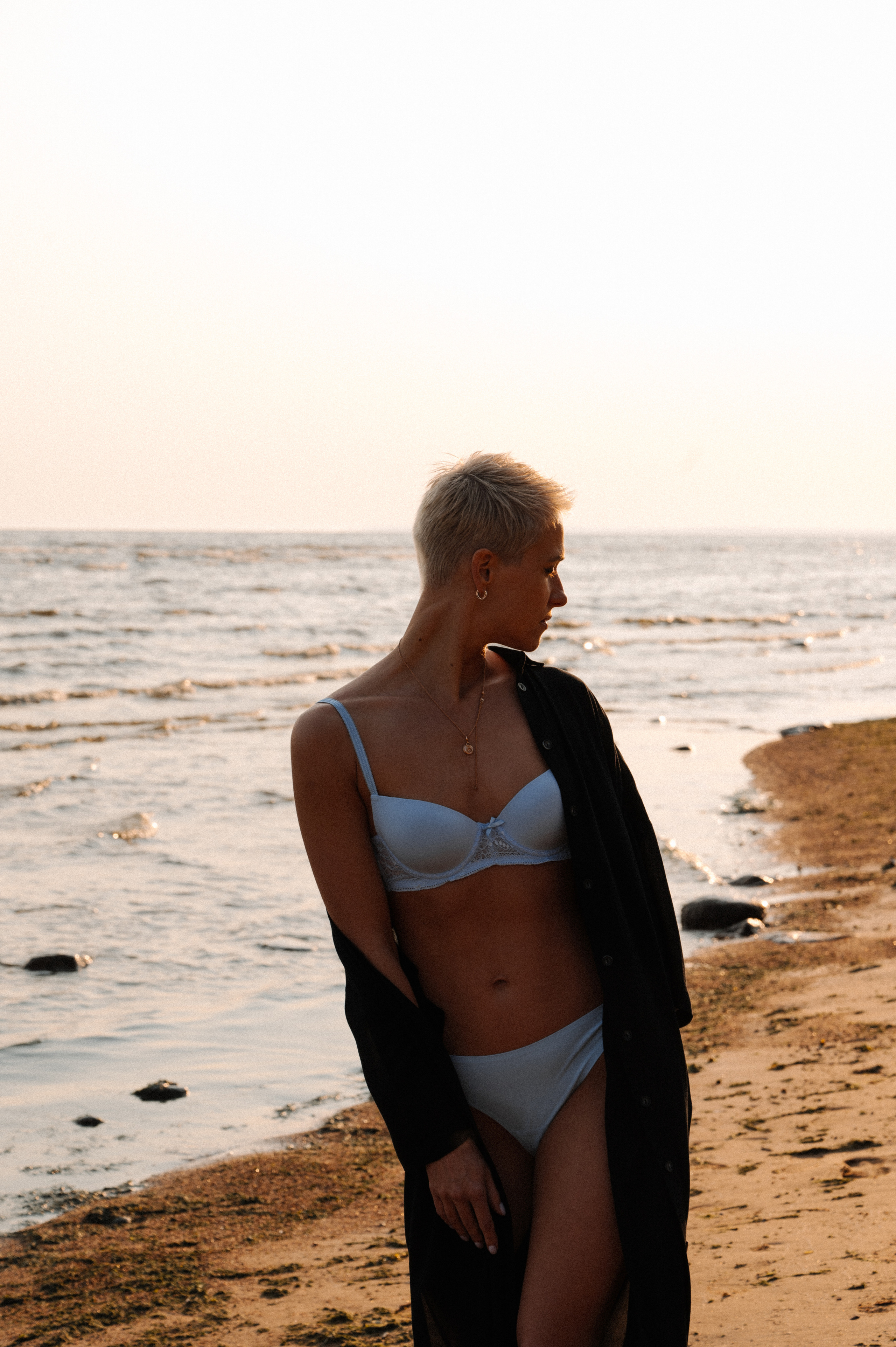 Алина. Профессиональный фотограф беременности в СПБ. Стильные фотосессии беременности в стиле минимализм и классическая фотография