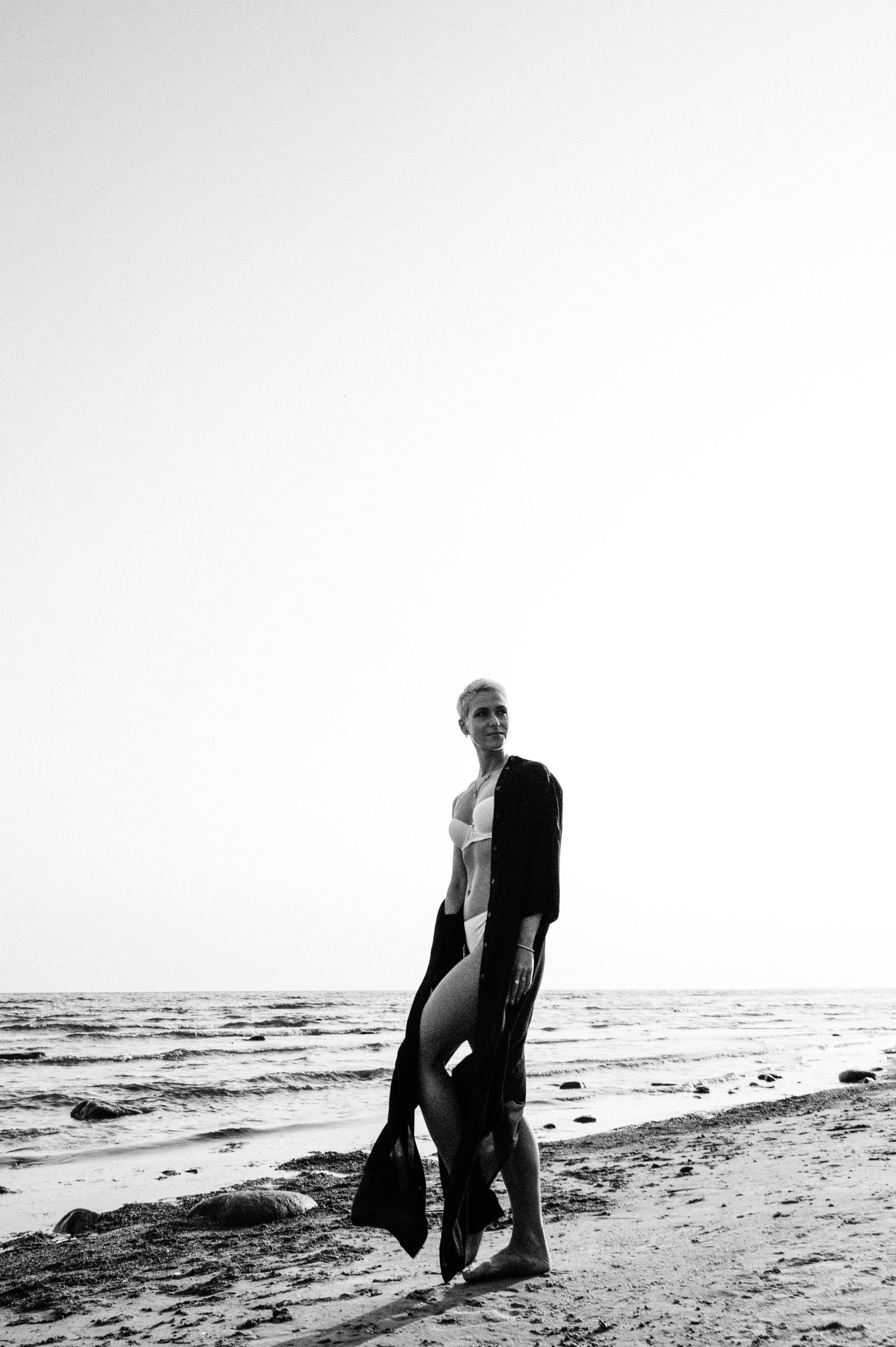 Алина. Профессиональный фотограф беременности в СПБ. Стильные фотосессии беременности в стиле минимализм и классическая фотография