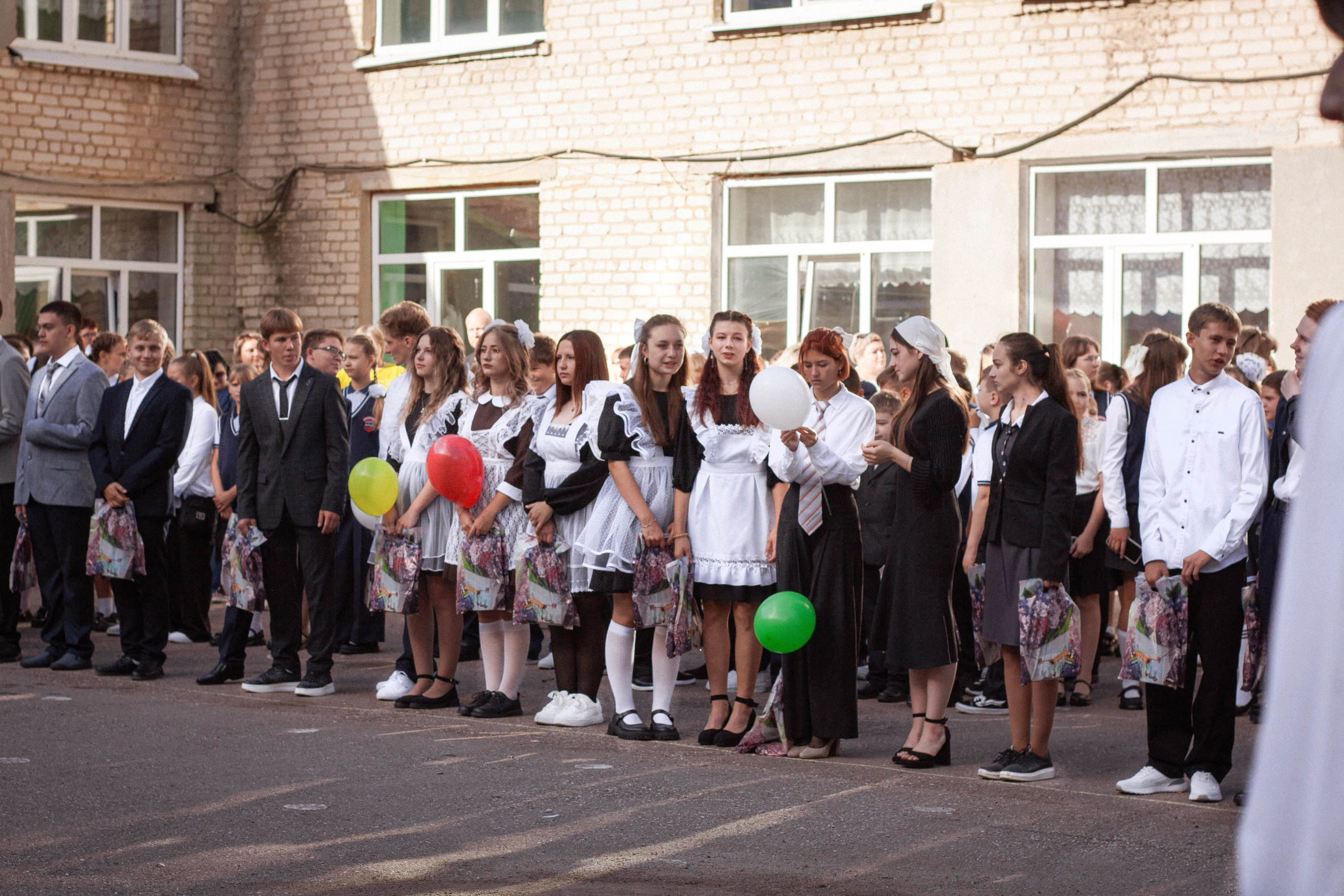 11 класс линейка. Портретный фотограф в Саратове