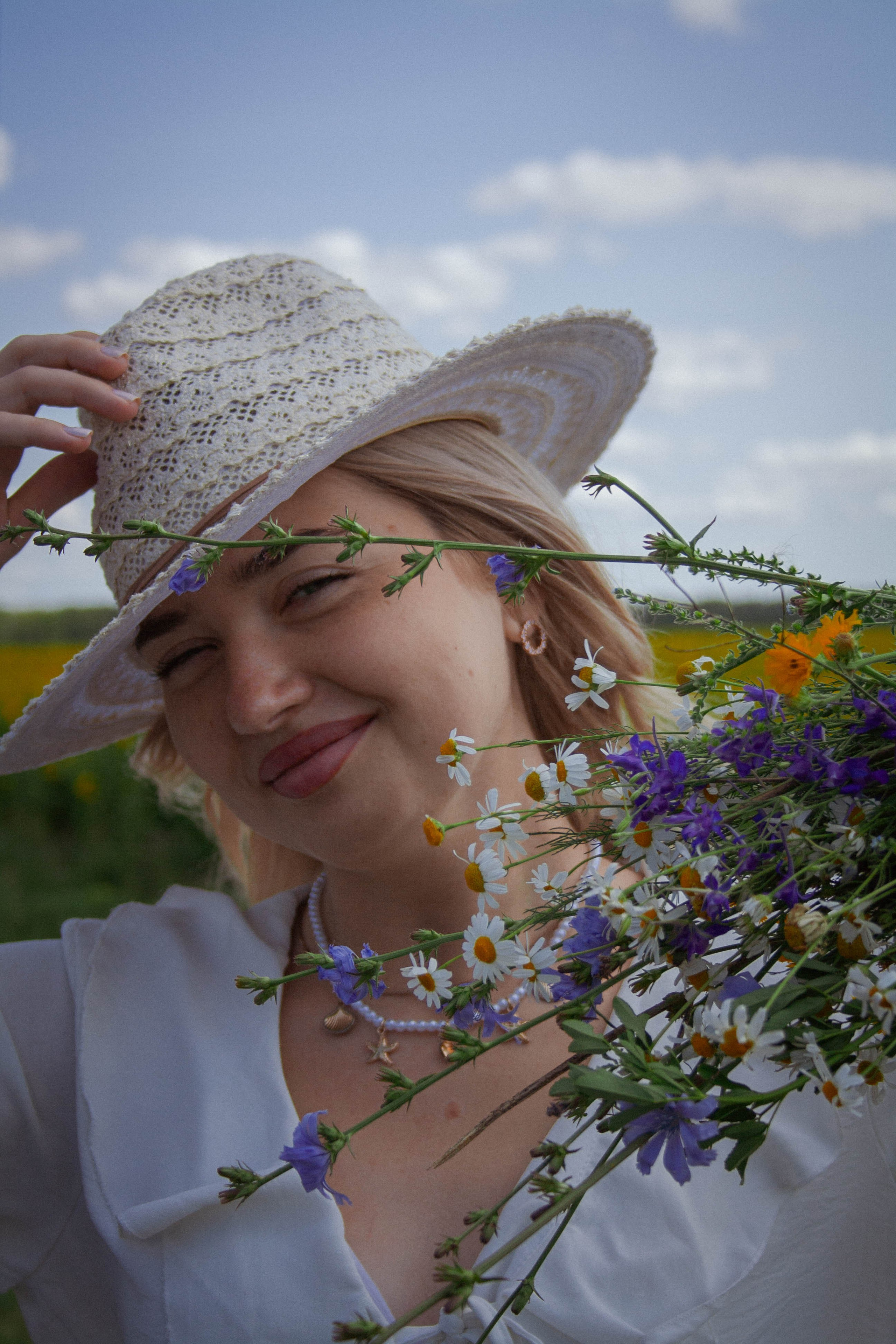 Настроение: уйти в поле с подсолнухами. Портретный фотограф в Саратове
