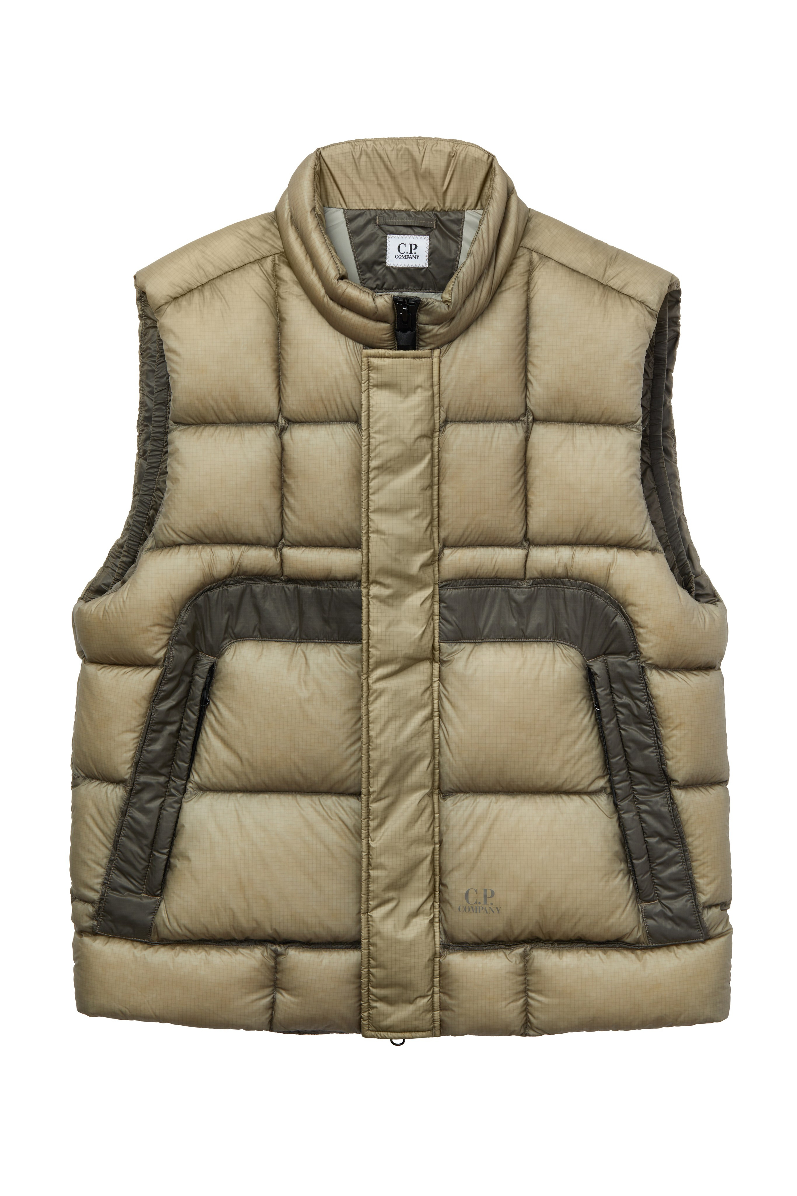 Одежда на манекене и враскладку. Олег Дмитриев