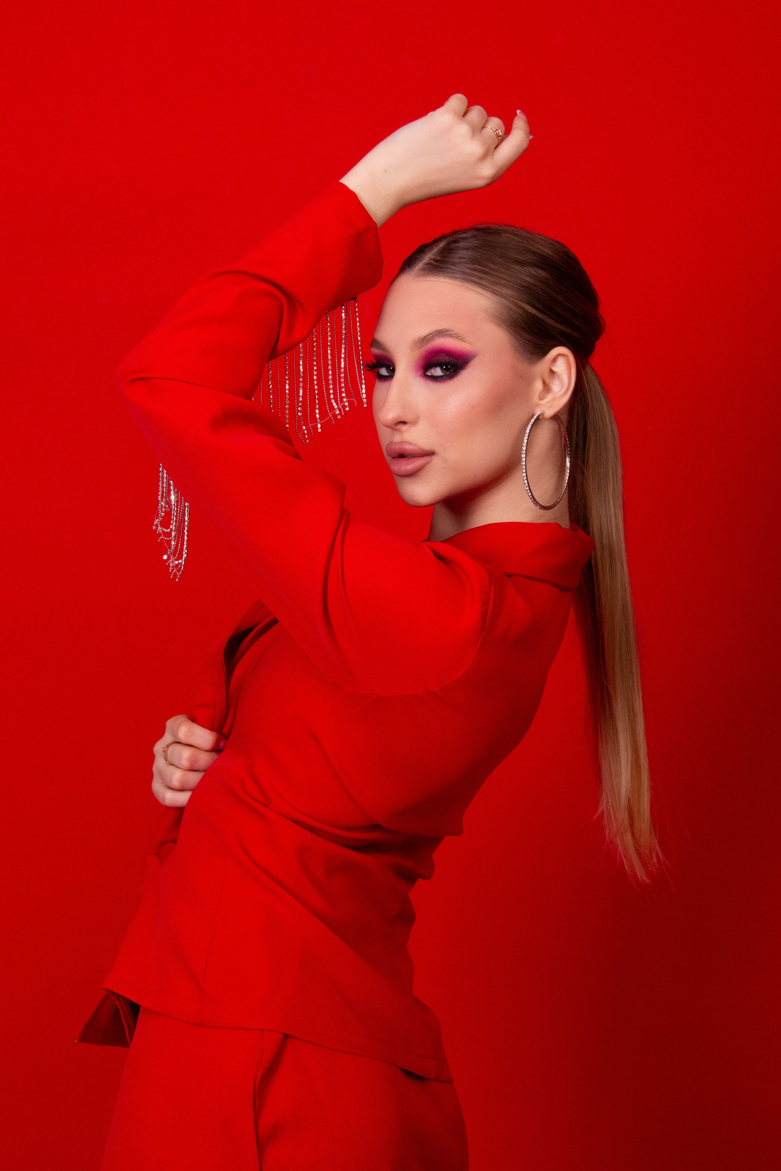 Total Red. Репортажный и свадебный фотограф в Курске Борис Захарчук