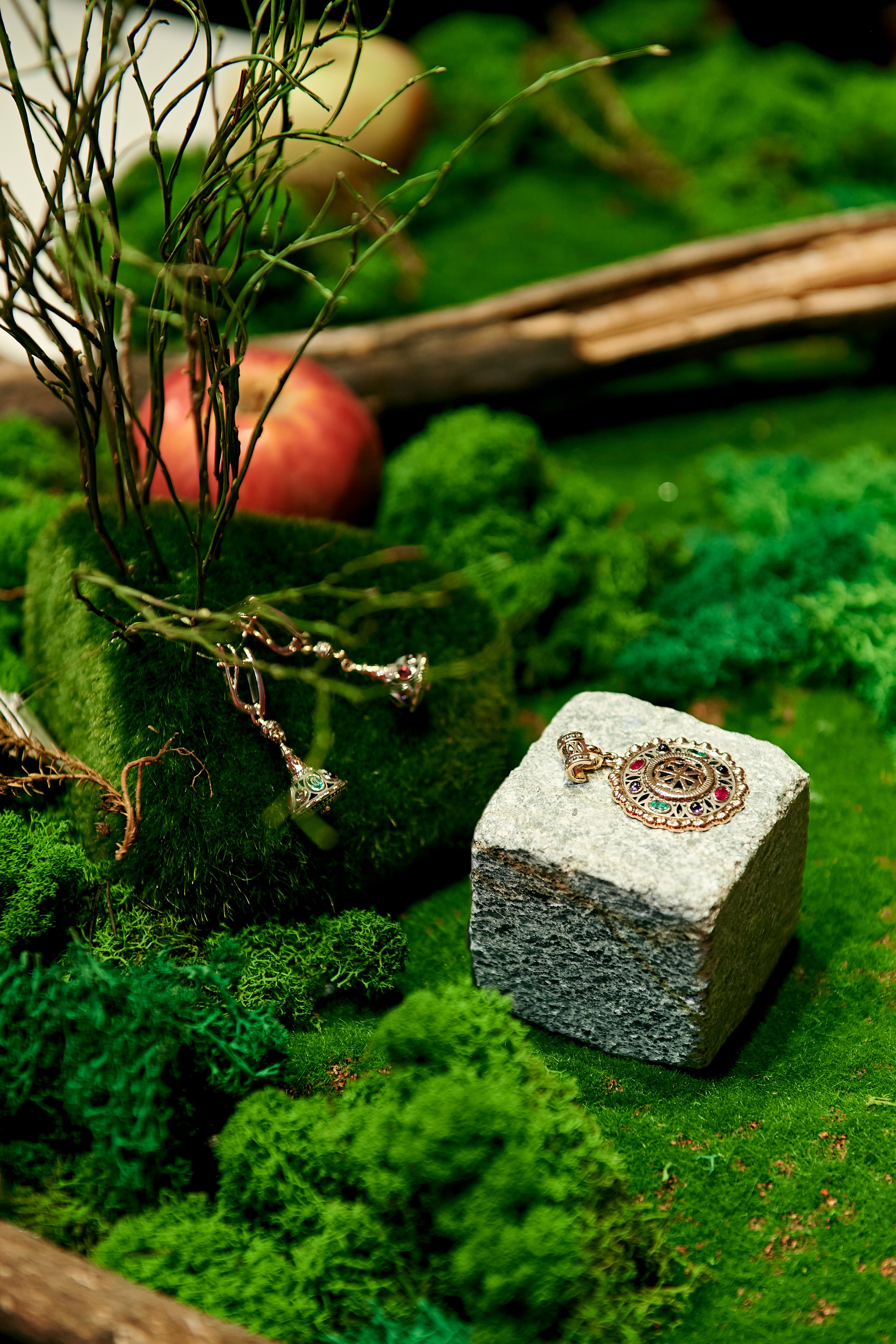 Ювелирный дом Ринго «Драгоценная история Урала». Фотограф Постольник Дарья