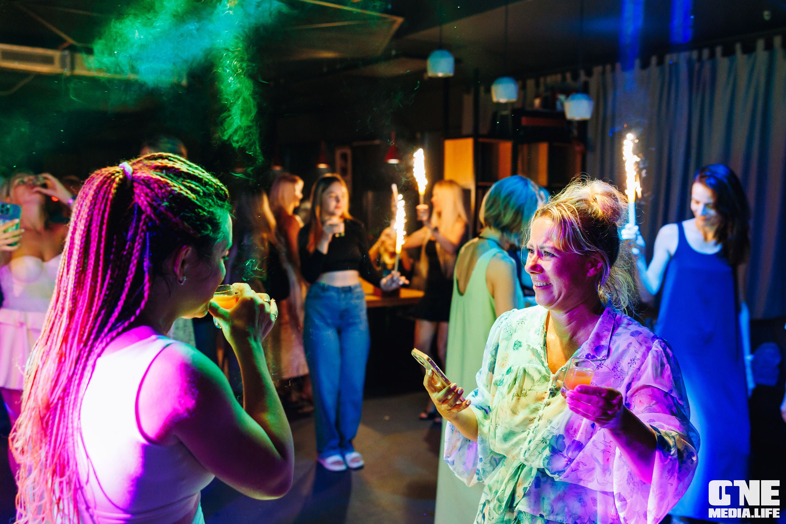 Фоторепортаж из бара Баррэ. One Media Life: фоторепортажи, фотоотчеты с мероприятий и заведений