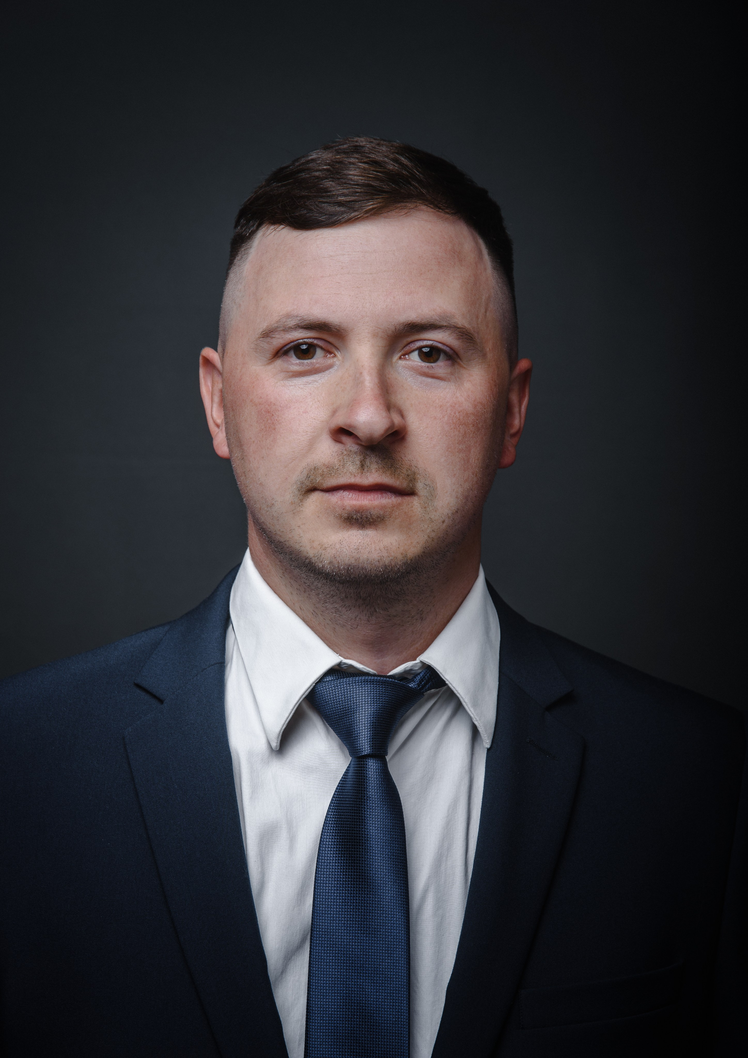 Портрет сотрудников на доску почёта. Фотограф Денис Неместо, портрет, репортаж