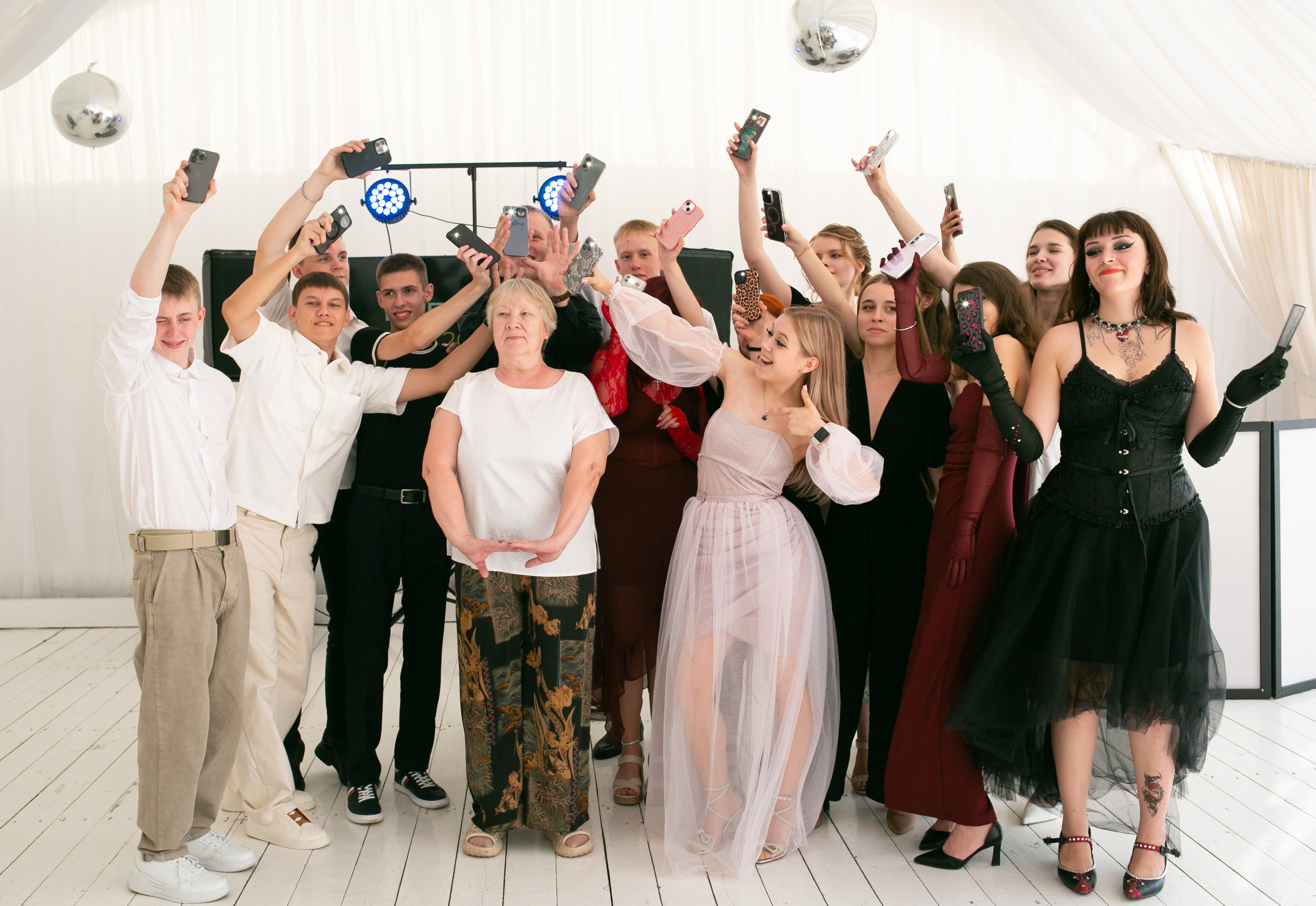 Выпускные и Утренники. Фотограф новорожденных и семейный фотограф НСО г. Бердск Марина Львова