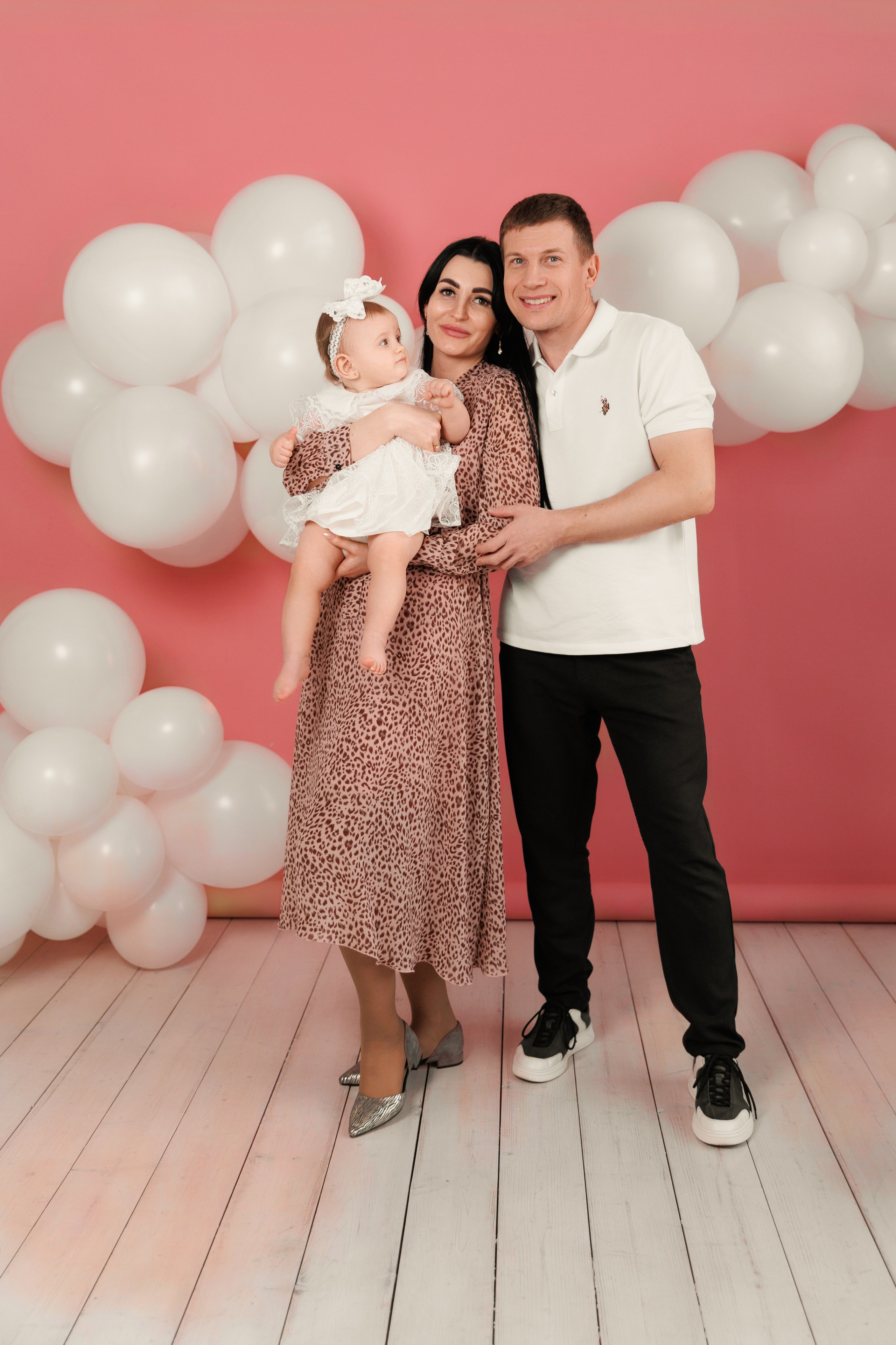 Юля, годовасие дочи. Фотограф женского портрета, беременности и материнства Харькова Елена