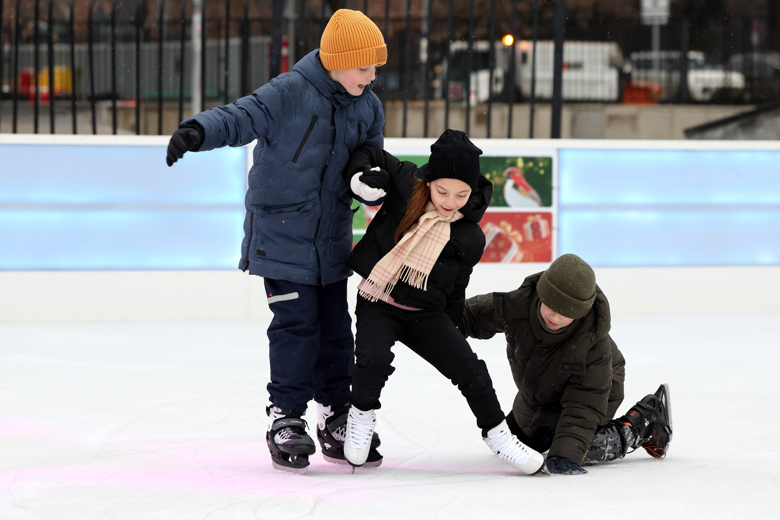 День рождения на катке. Спортивный и репортажный фотограф Ермакова Светлана