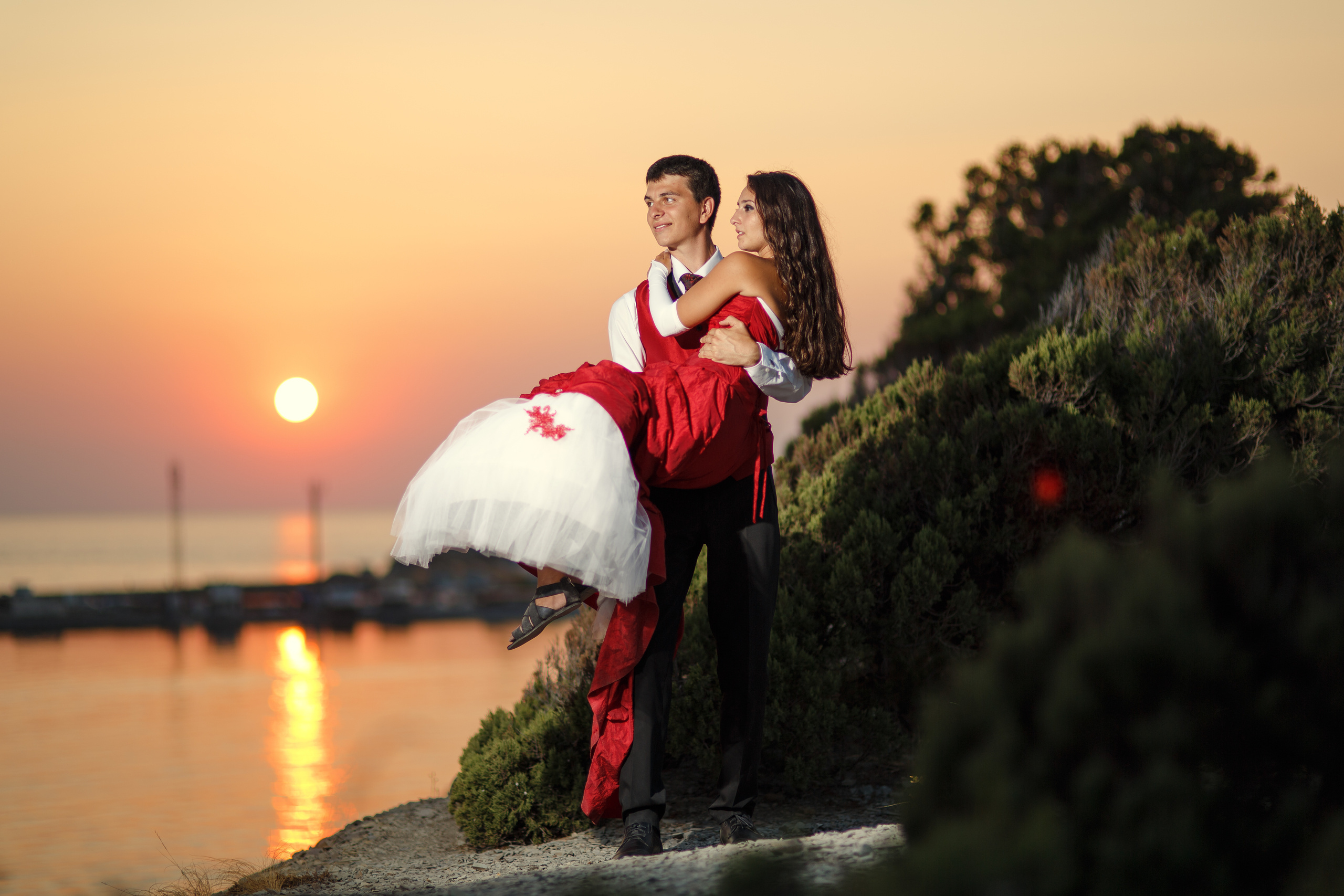 Renatphoto-Пример свадебных фотографий в базовой обработке. Профессиональная фотосъёмка интерьеров, предметная фотосессия еды для меню г. Анапа