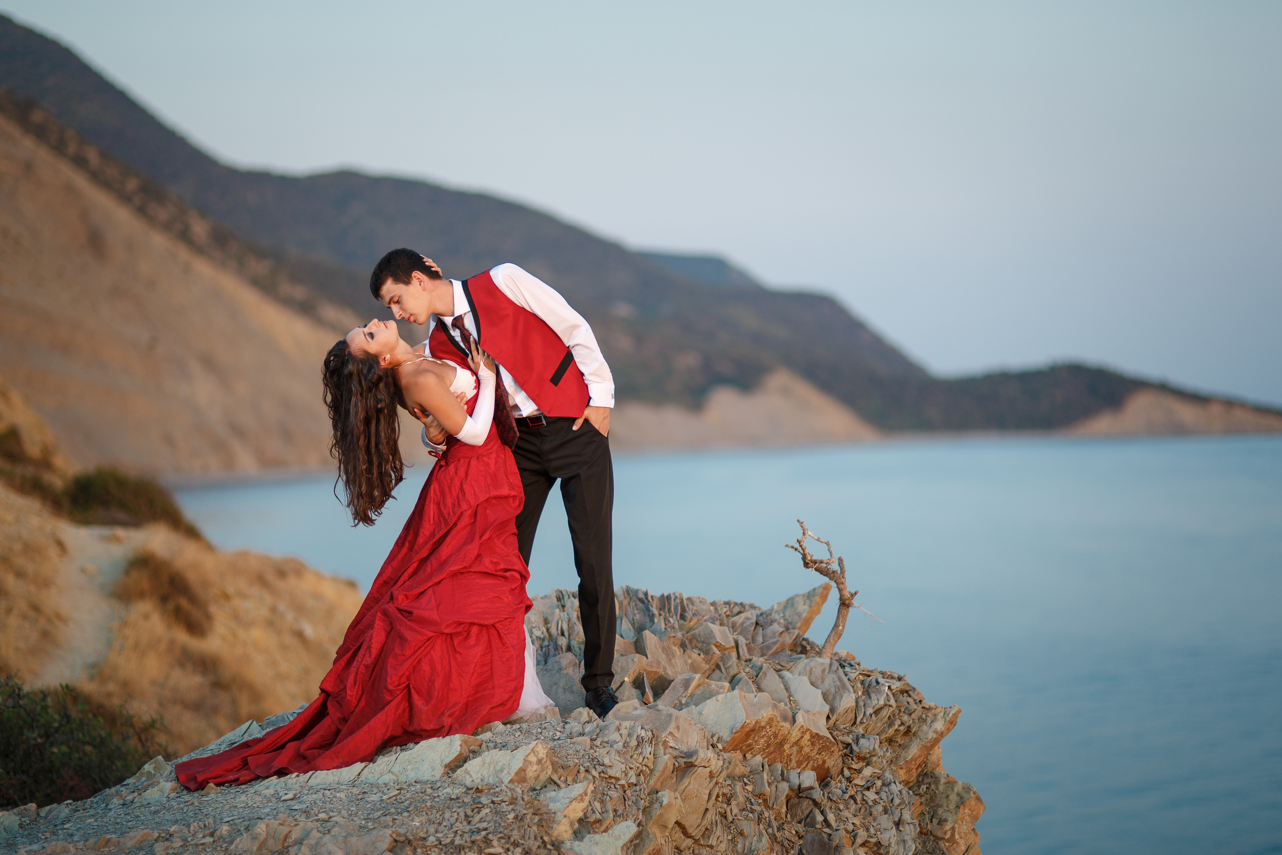 Renatphoto-Пример свадебных фотографий в базовой обработке. Профессиональная фотосъёмка интерьеров, предметная фотосессия еды для меню г. Анапа